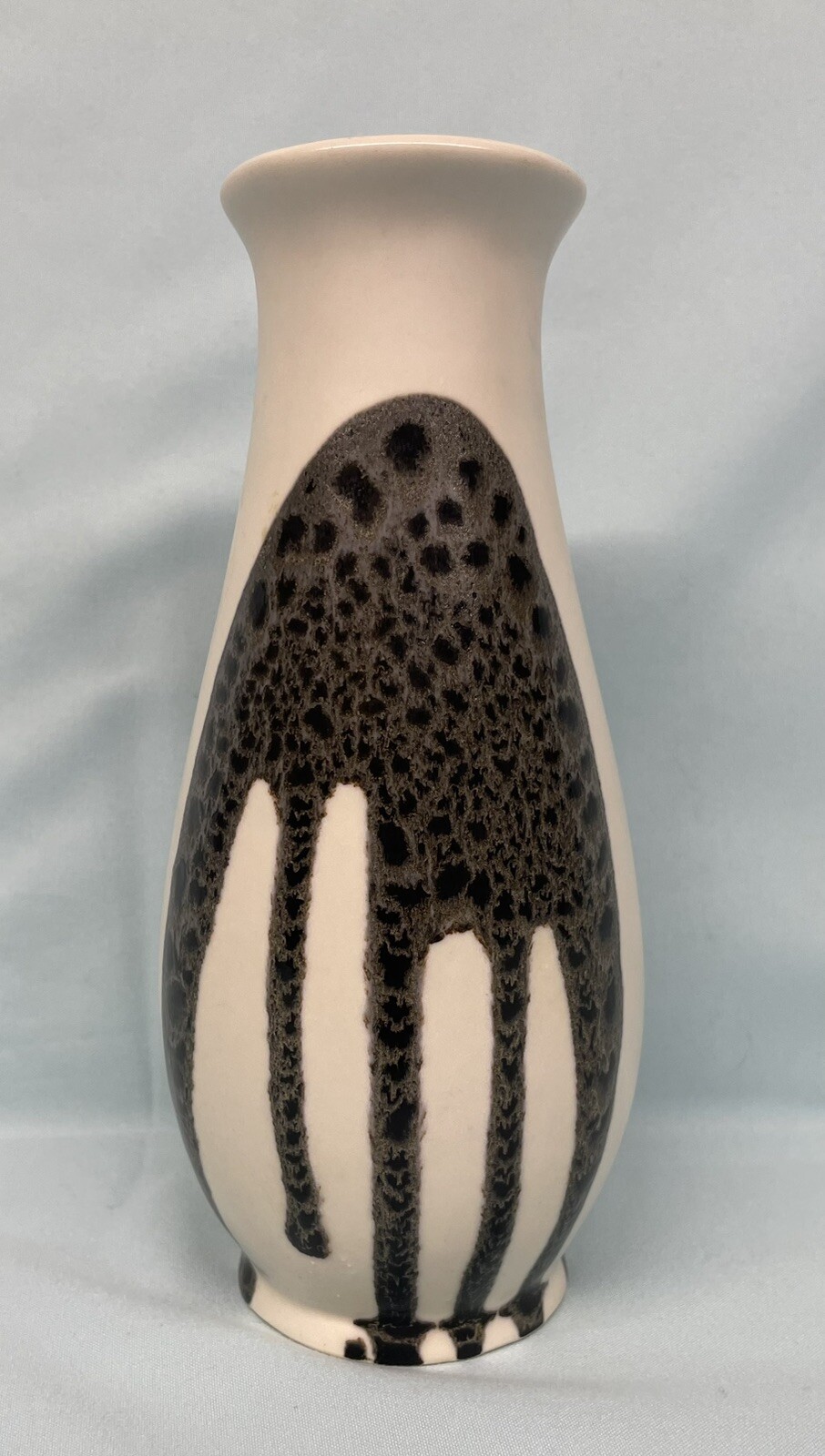 Lapid Pottery Israel Vase # 102 - Black & White Drip Lava - Marked / Signed
