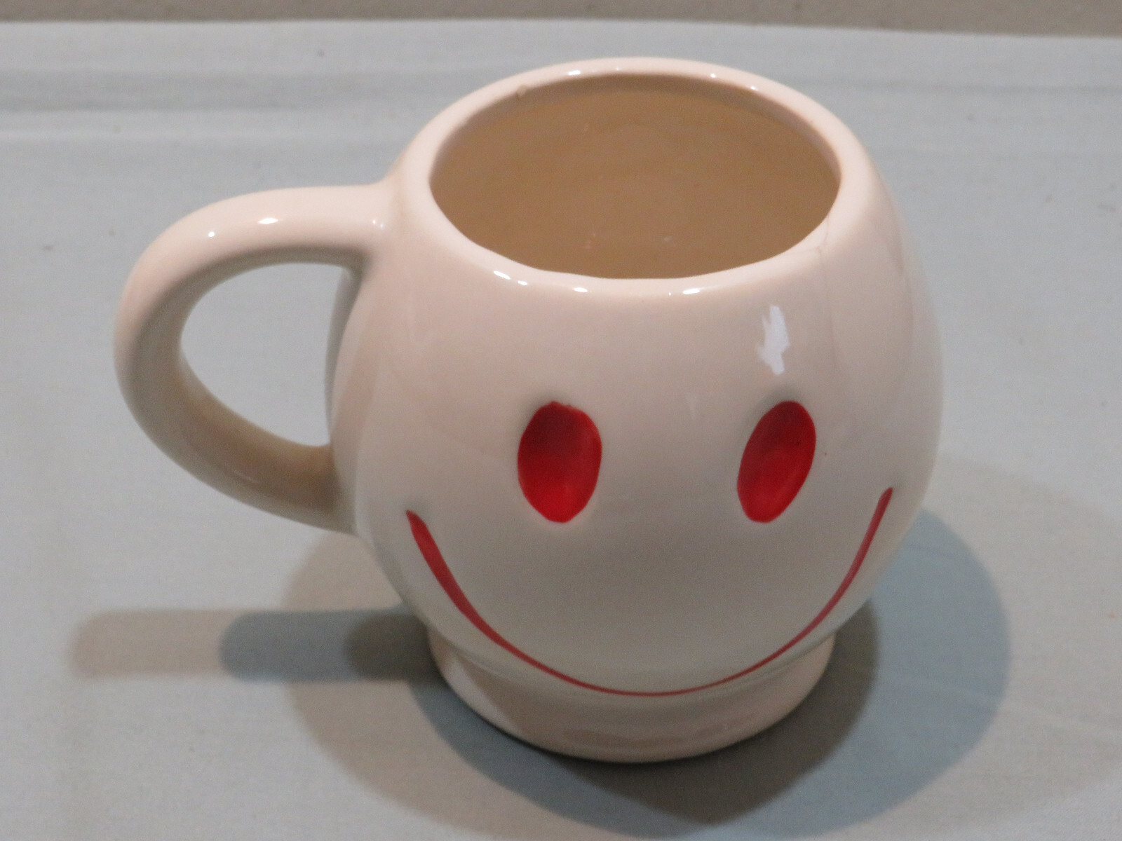 Vintage McCoy Smiley Face Mug White/Red