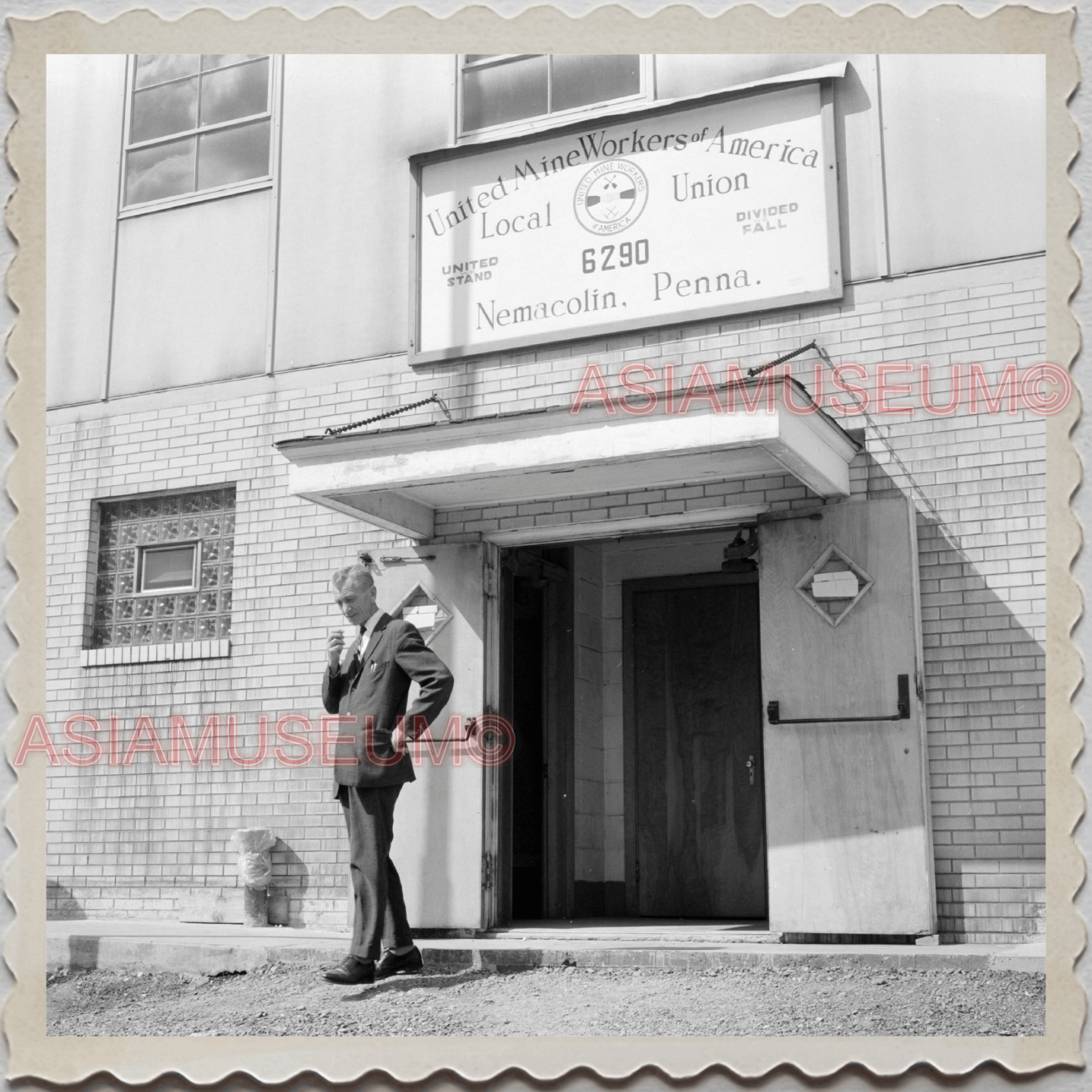 50s NEMACOLIN PENNSYLVANIA GREENE COUNTY MAN SUIT WORKER VINTAGE USA Photo 8623