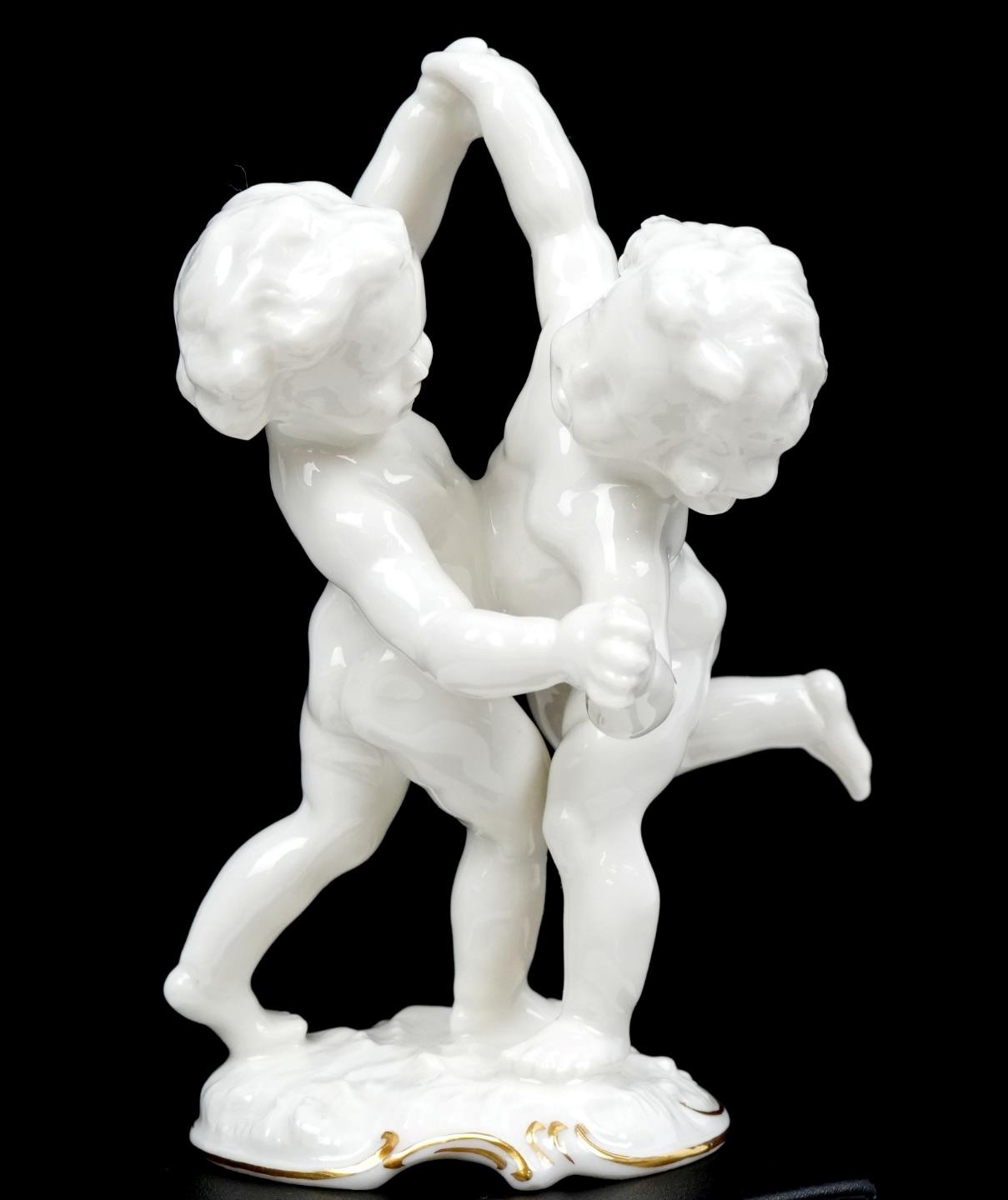 Hutschenreuther Porcelain Tutter Dancing Cherubs Putti 4 3/4