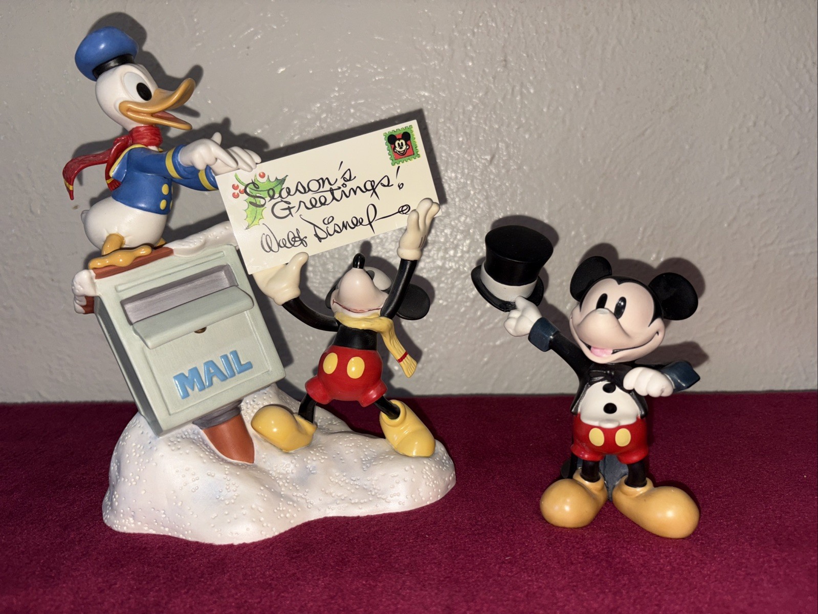 WDCC “Merry Messengers”- BOX AND COA 889/2000- Missing 1 Figurine