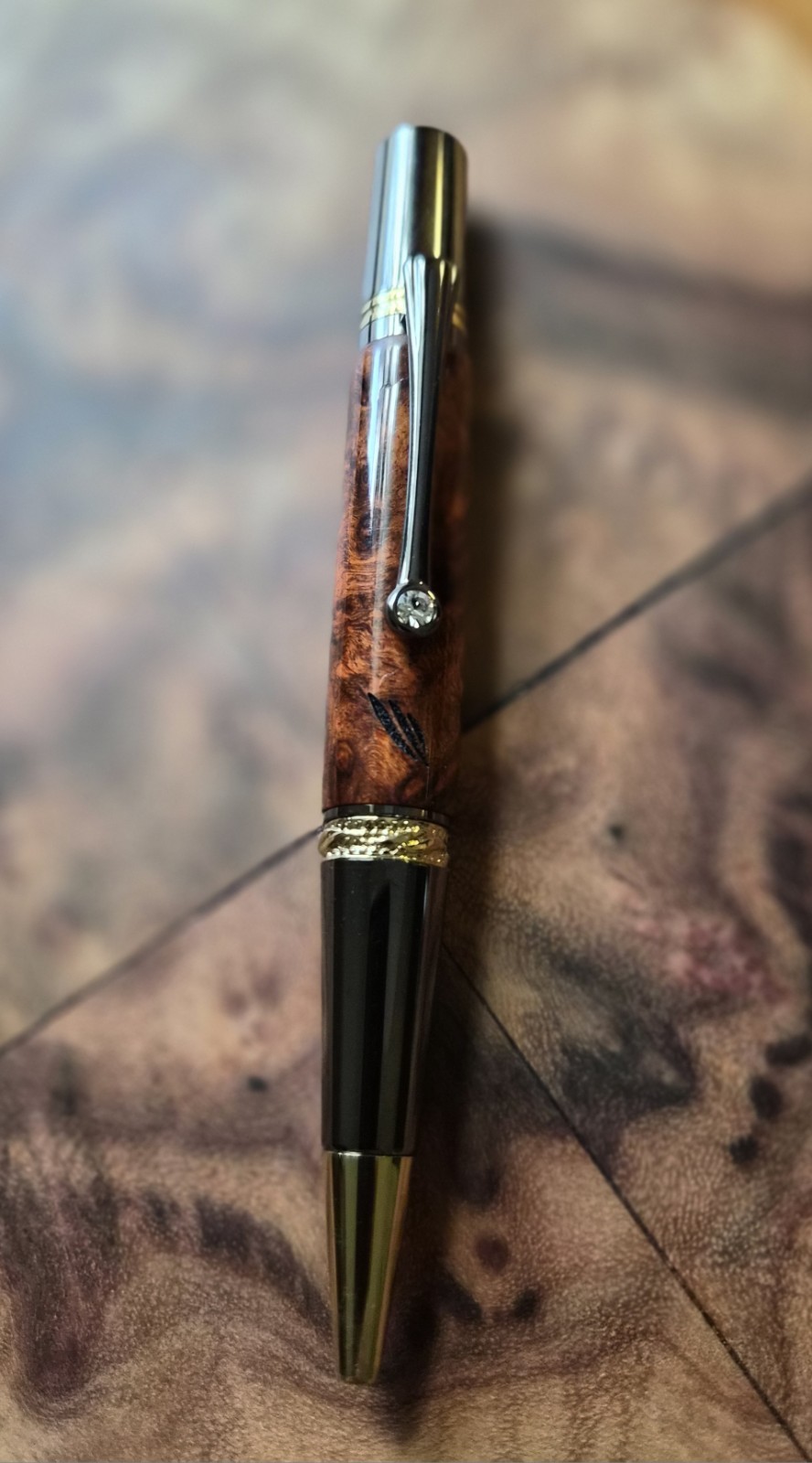 Red Amboyna Majestic Squire Twist Pen