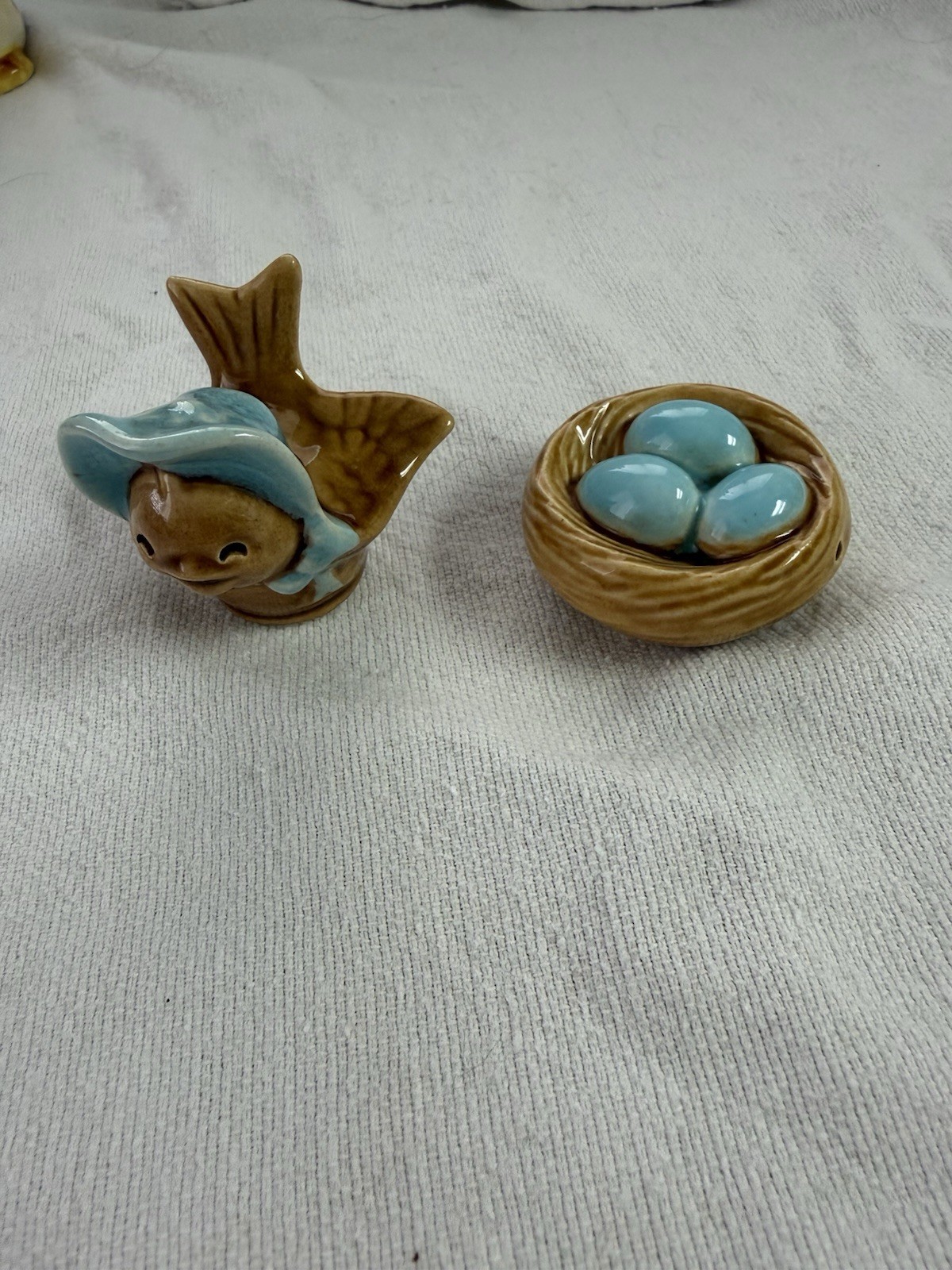 Vintage Blue Bonnet Bird & Nest w/eggs By Arcadia Ceramics