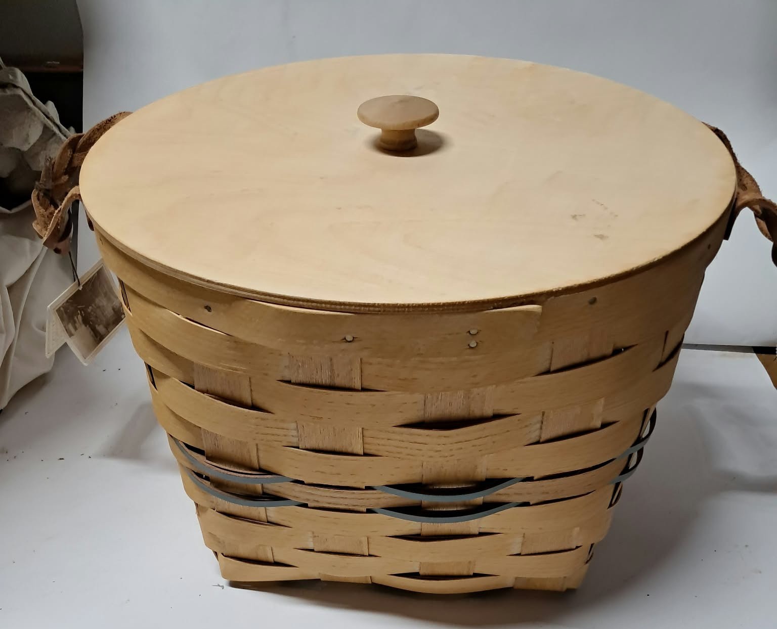 Vintage Peterboro 15” Round Basket with Wood Lid and Original Pie Shelf- damaged