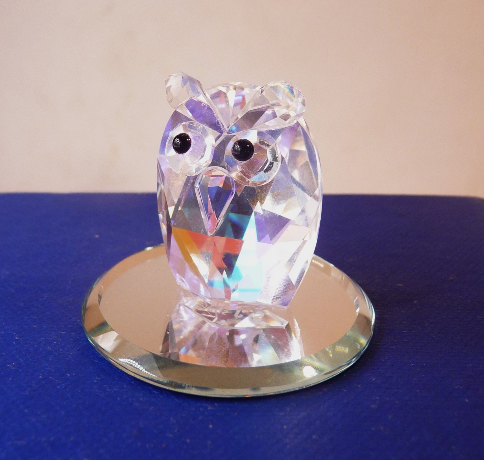 Rare Iris Arc Micro Owl AB 1994 Collector\'s Club Signed w/Display Mirror