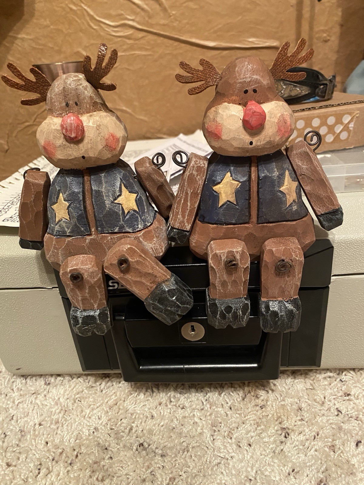 VTG 1990’s Terry’s Village Pair Of Sitting Reindeer 