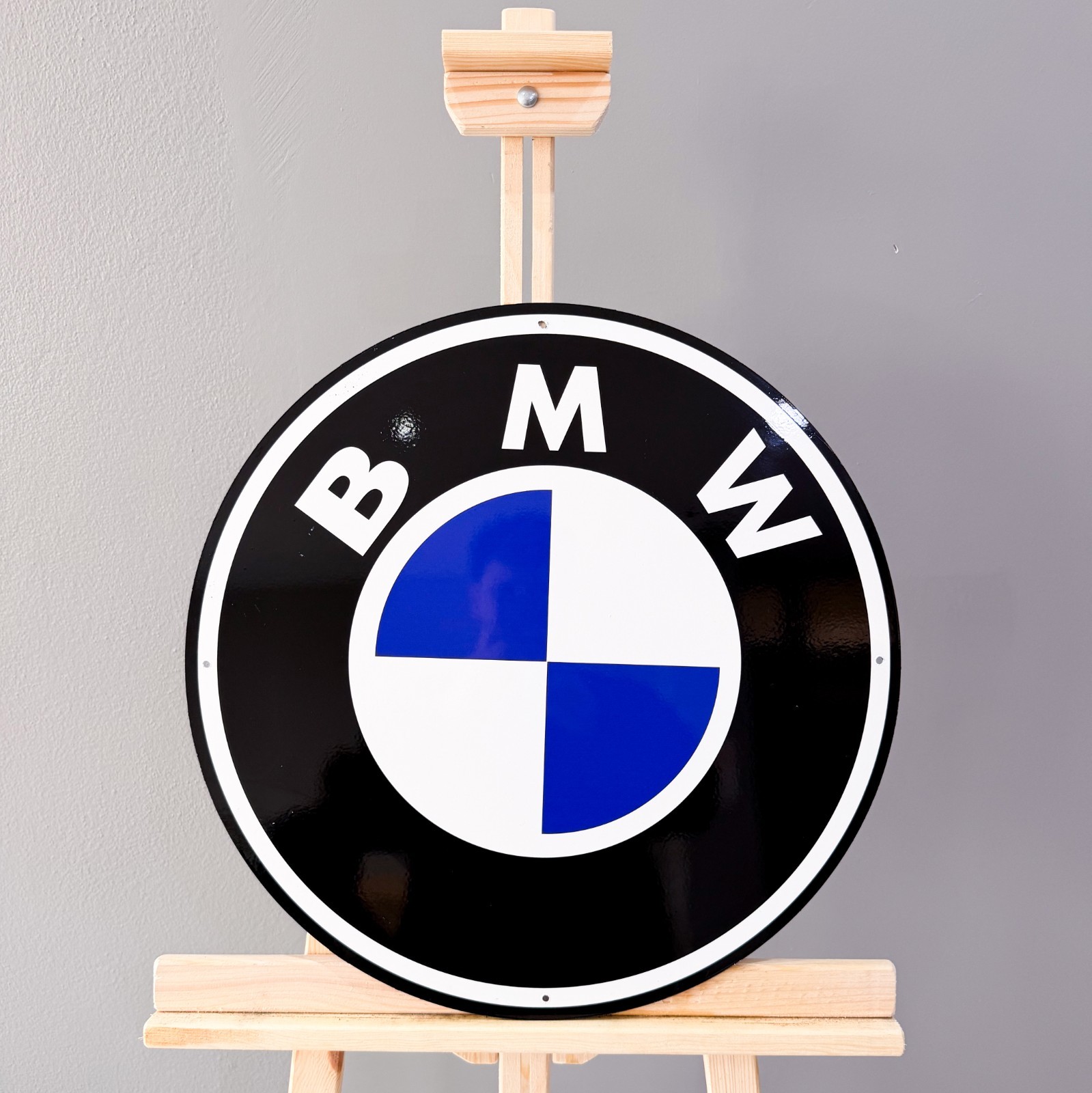 BMW Logo Vintage Heavy Metal Sign – Classic Garage Wall Decor – 50 cm (19.7”)