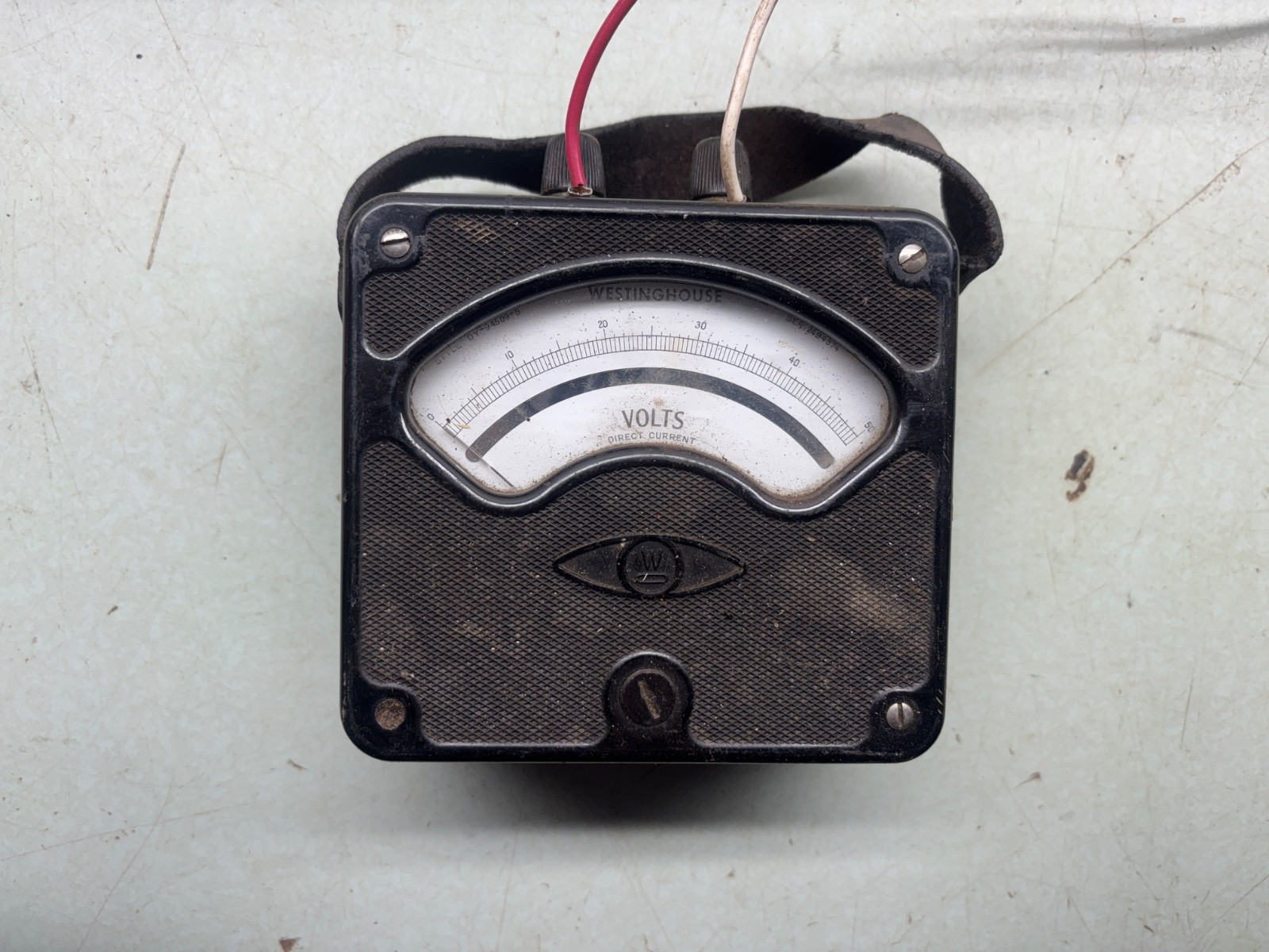 WESTINGHOUSE Portable Bakelite DC Volts Meter (DY-94509-8)
