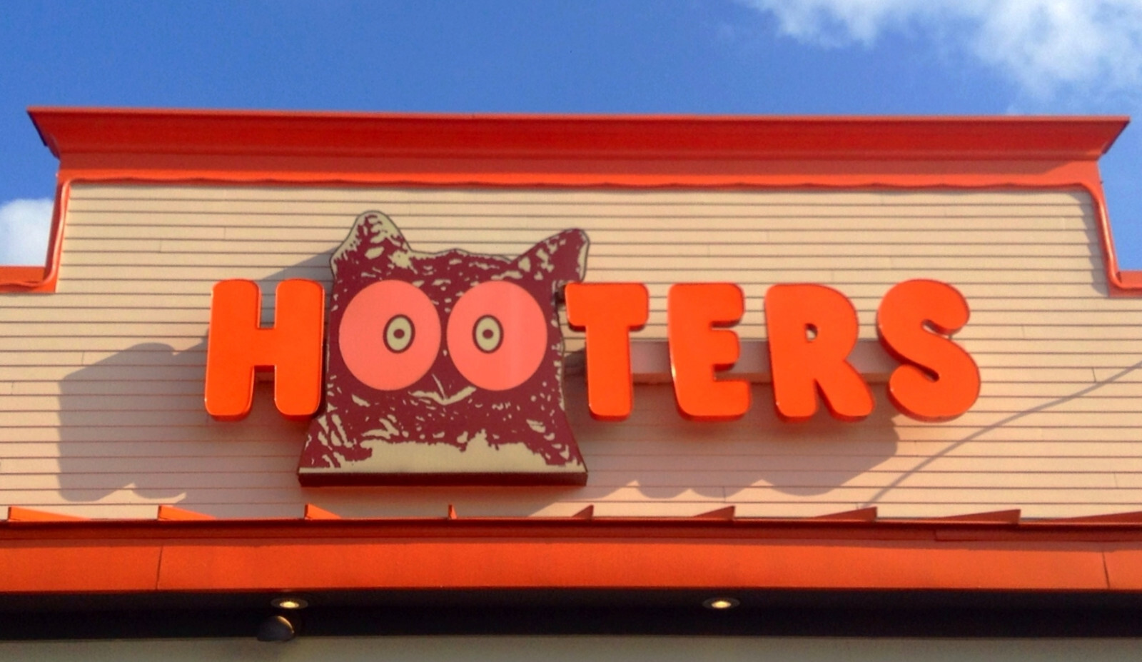 Hooters Wall Calendar 2016