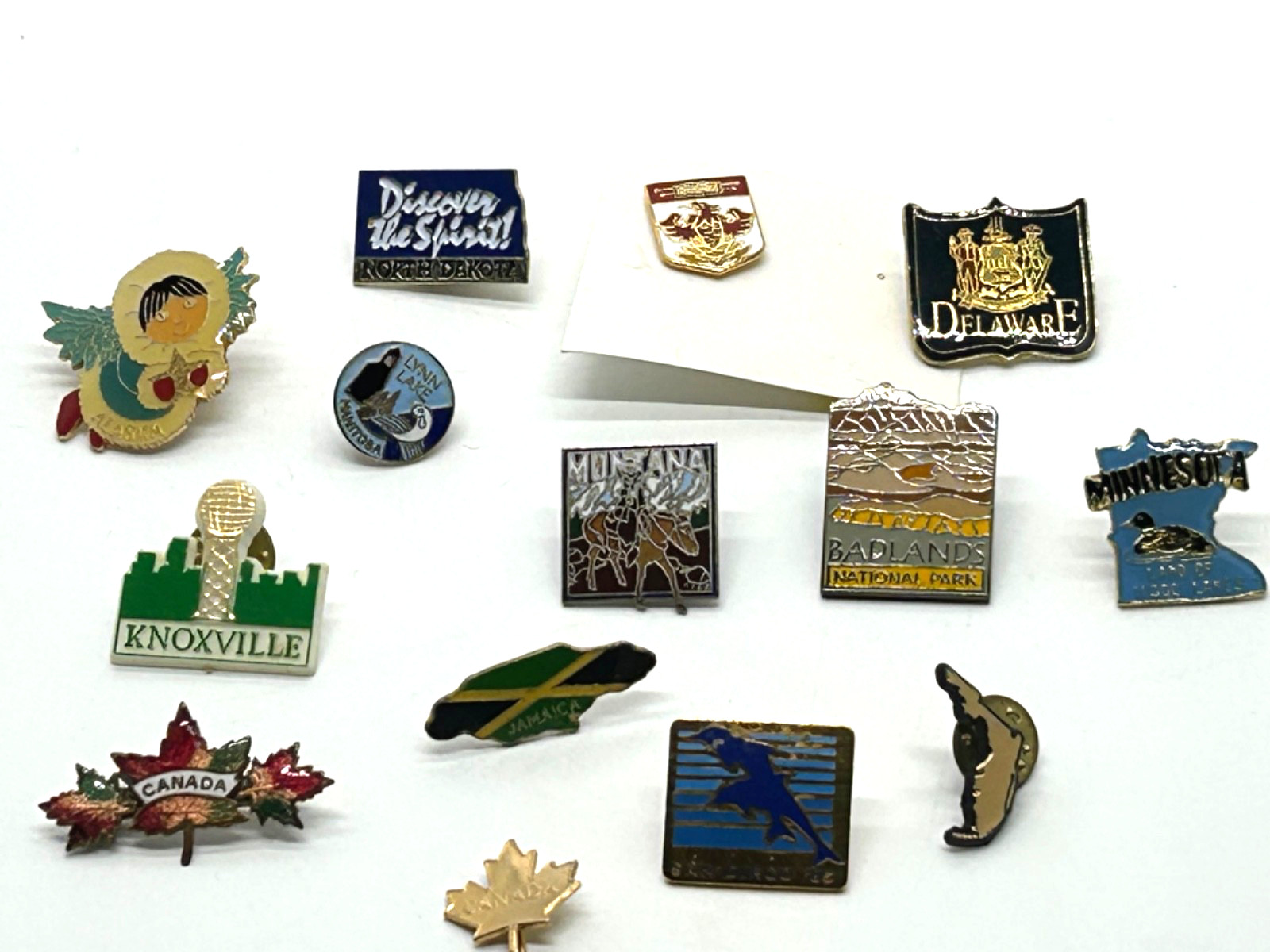 Lot of 14 Vintage Hat Lapel Pins Country State City Travel Tourist Souvenir