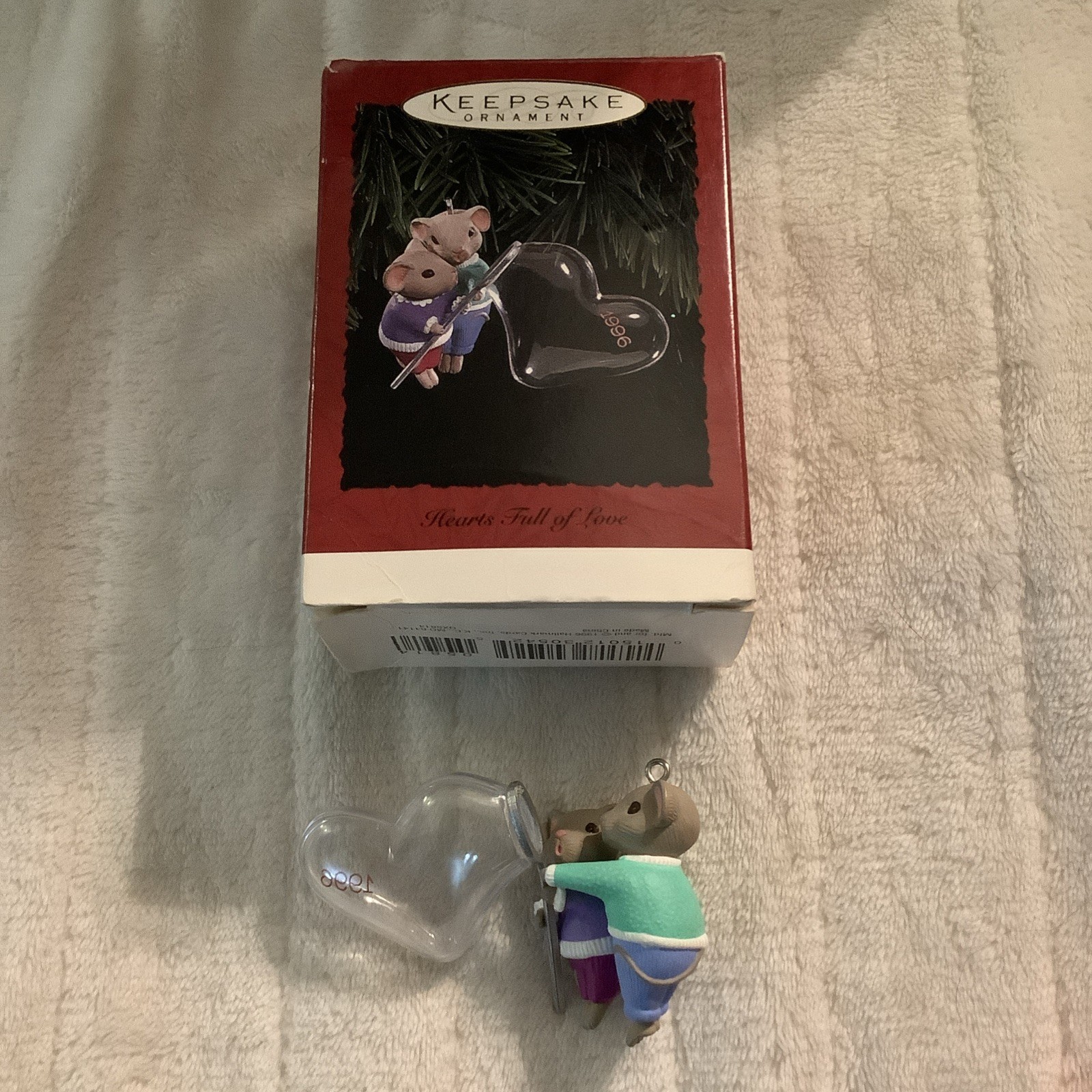 Vintage 1996 Hallmark Keepsake Ornament Hearts of Love Mice with Bubble Heart