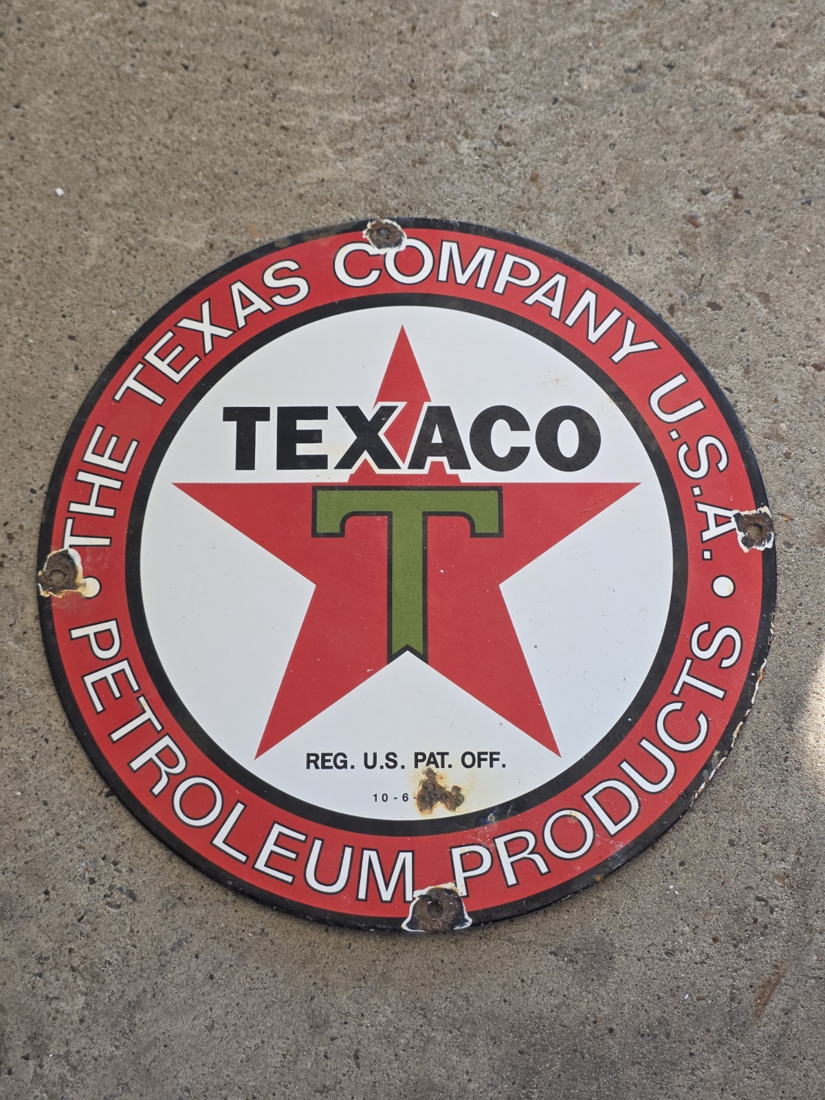 VINTAGE TEXACO GASOLINE PORCELAIN GAS STATION PUMP SIGN.  12