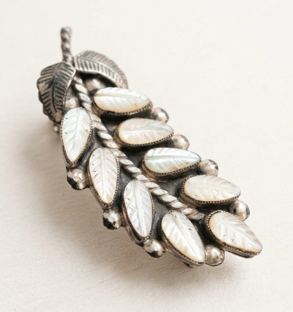 Vintage Zuni Virgil & Shirley Benn Signed Sterling Silver and MOP Leaf Brooch