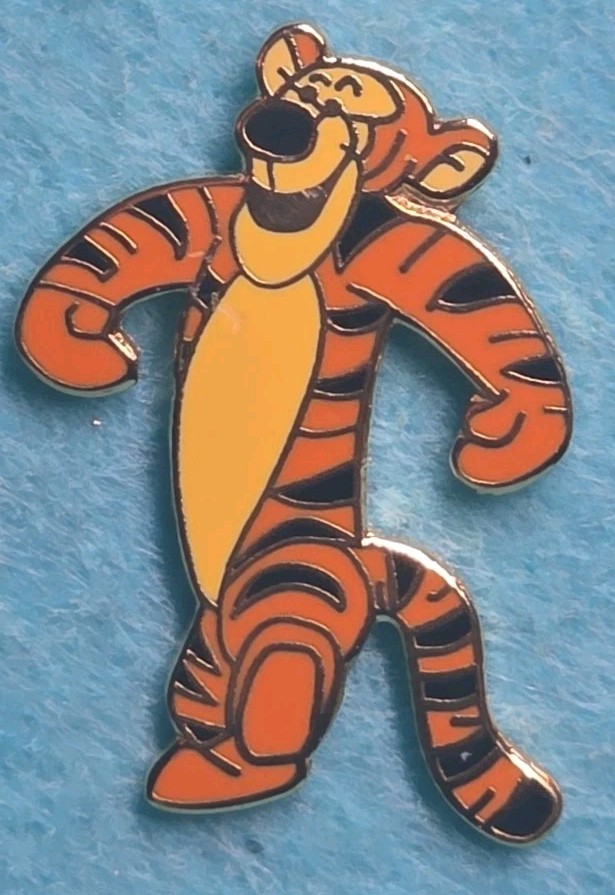 WDW - Tigger - Walking - Black Nose Disney Pin 26