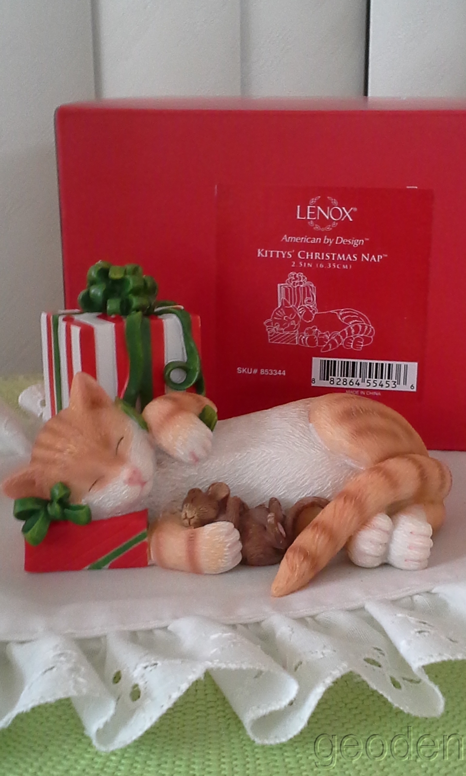 Lenox Kitty's Cat Christmas Nap Kitten Figurine