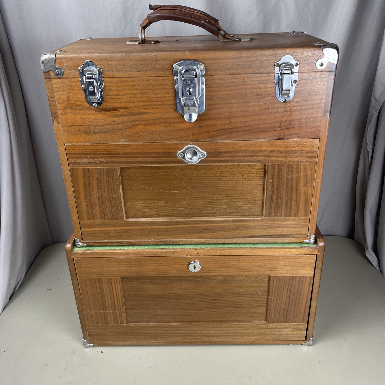 Gerstner & Sons Chest With Matching Base Gerstner & Sons Chest With Matching Base