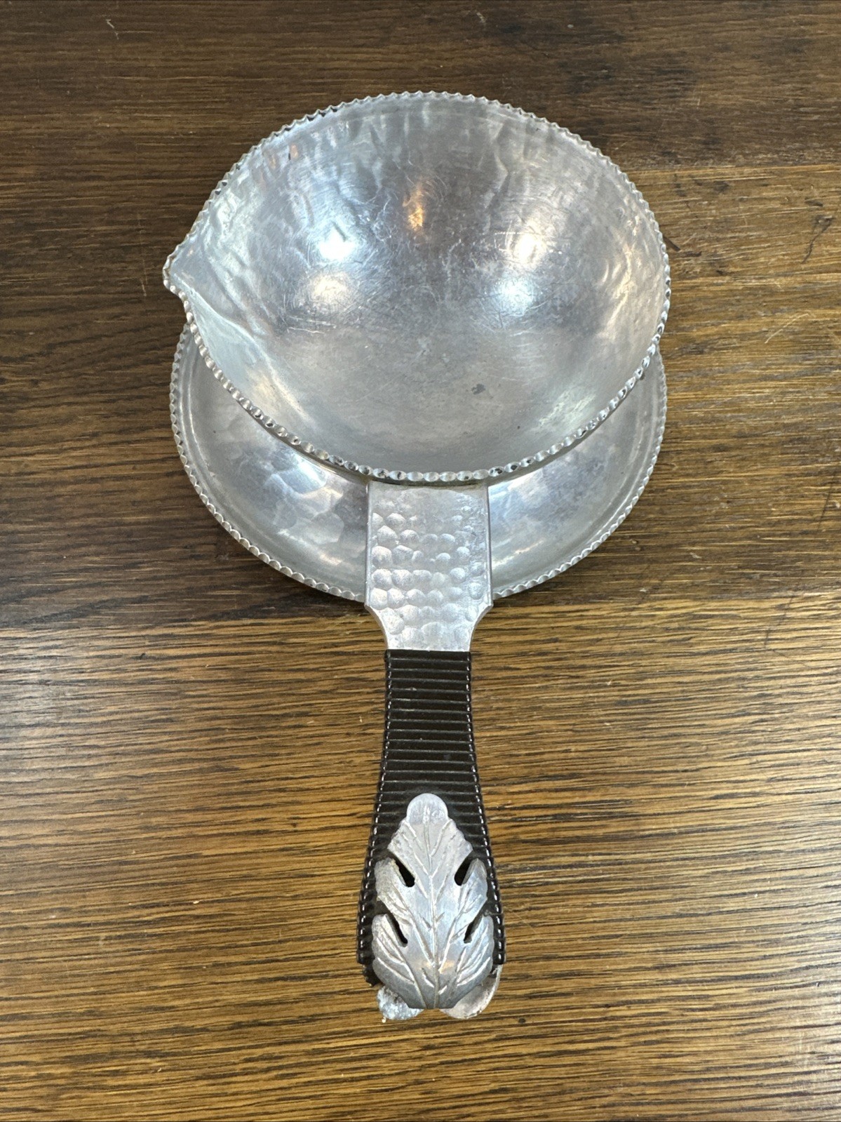 Vintage Hand Wrought Silverlook 610 Aluminum Gravy Boat Sauce Server w Tray