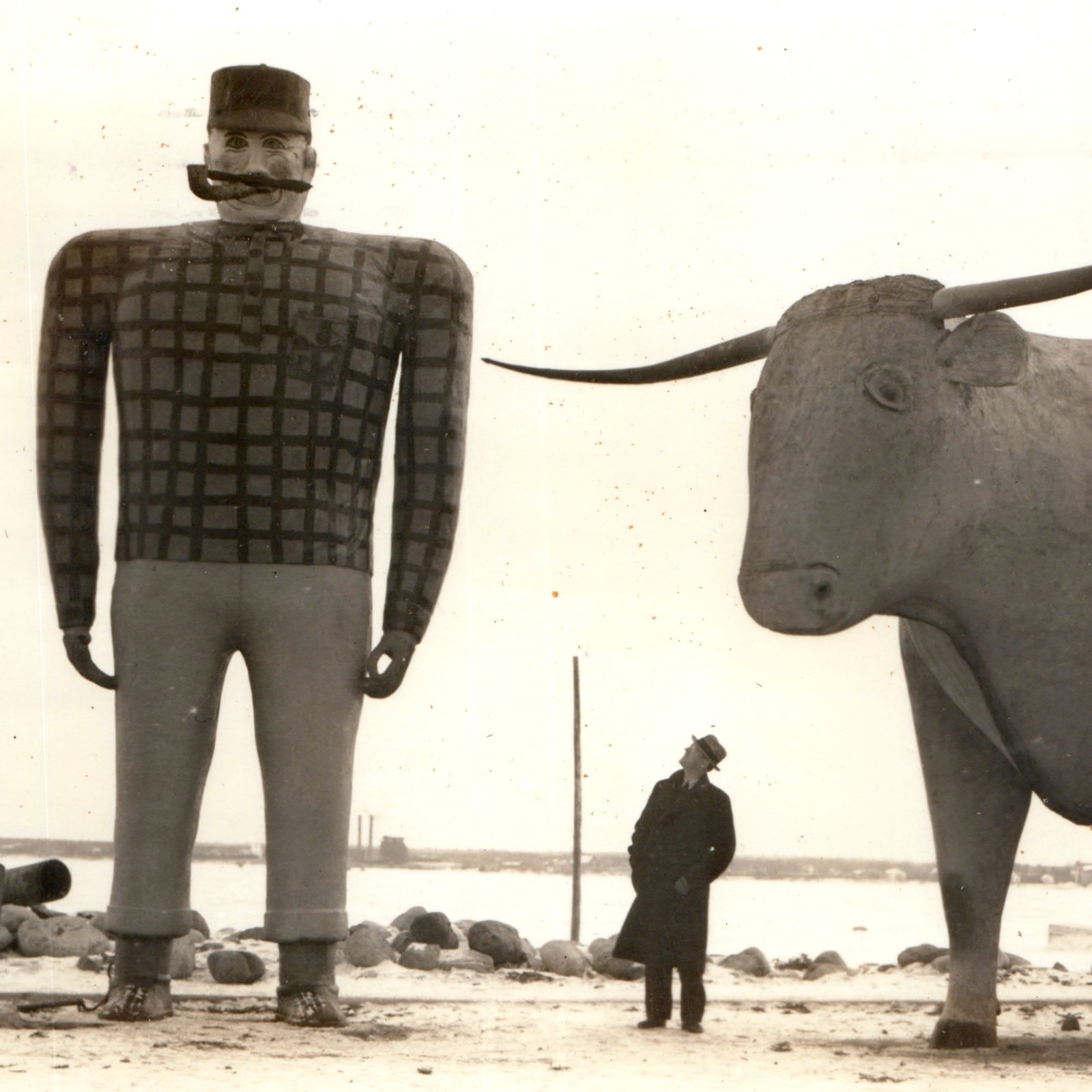 c1930s Bemidji, MN RPPC Paul Bunyan Babe The Blue Ox Giant Roadside Statues Sign c1930s Bemidji, MN RPPC Paul Bunyan Babe The Blue Ox Giant Roadside Statues Sign