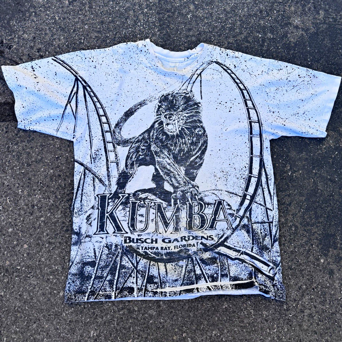 Vintage 90s AOP distressed Busch Gardens Tampa Bay Kumba Florida White Graphic T