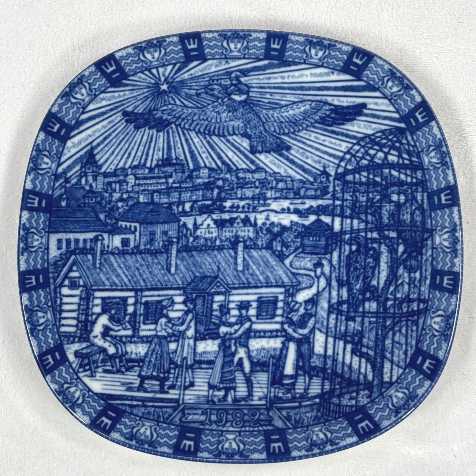 Vtg. Rorstrand Sweden Julen 1982 Collector Plate Gunnar Nylund Blue White 7.5\