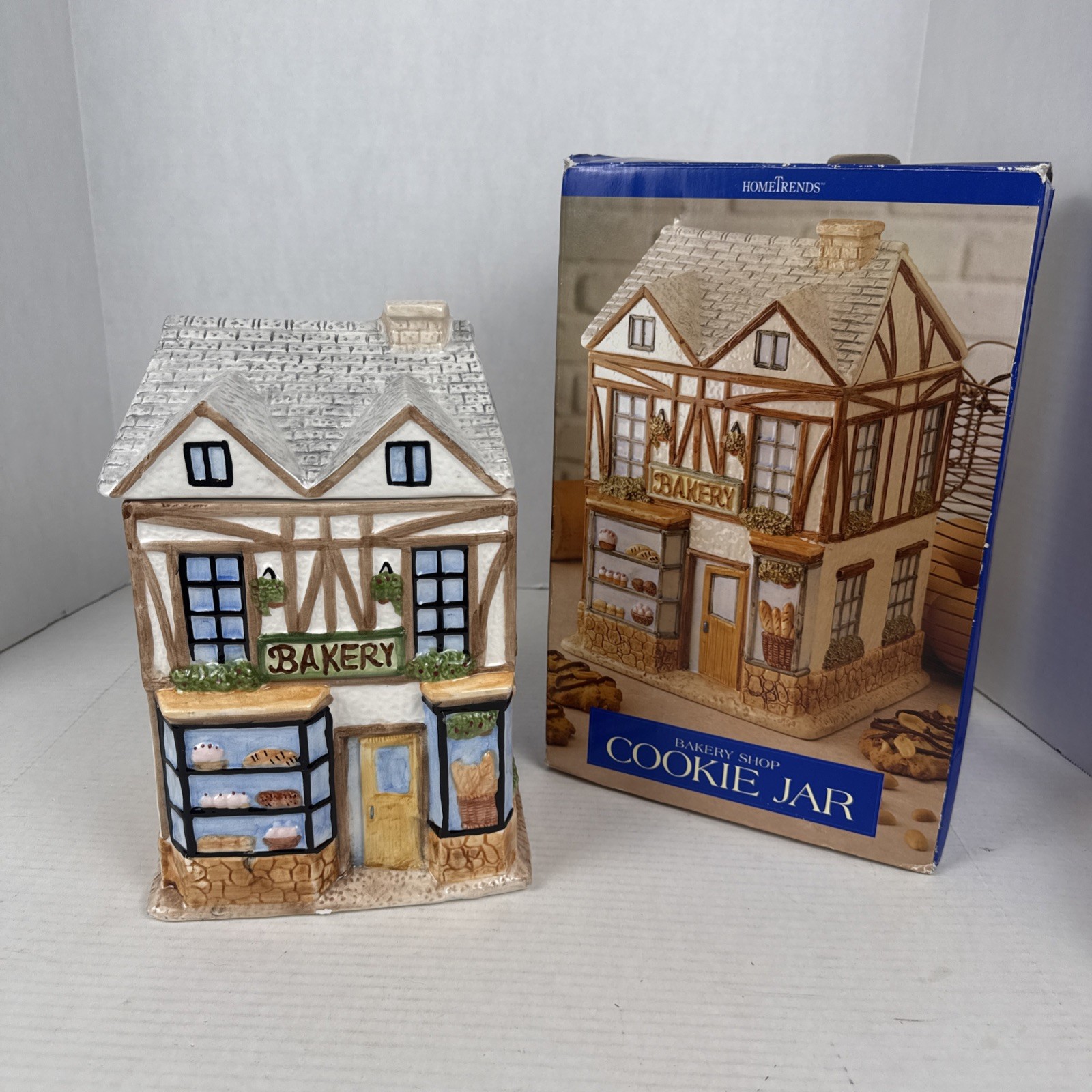 Vintage 1999 Sherwood Brands Ceramic “BAKERY” Cookie Jar Vintage 1999 Sherwood Brands Ceramic “BAKERY” Cookie Jar