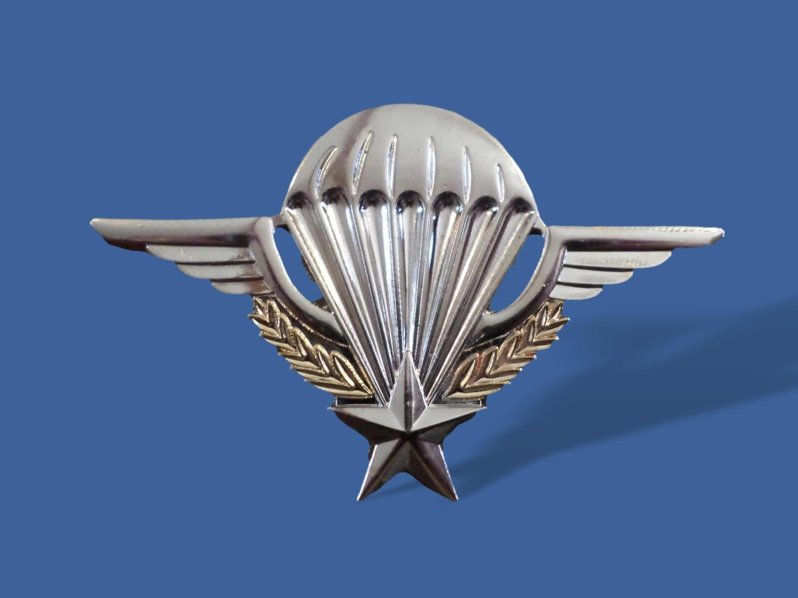 FRENCH MILITARY JUMP WINGS BADGE PARATROOPER 2 7/8\