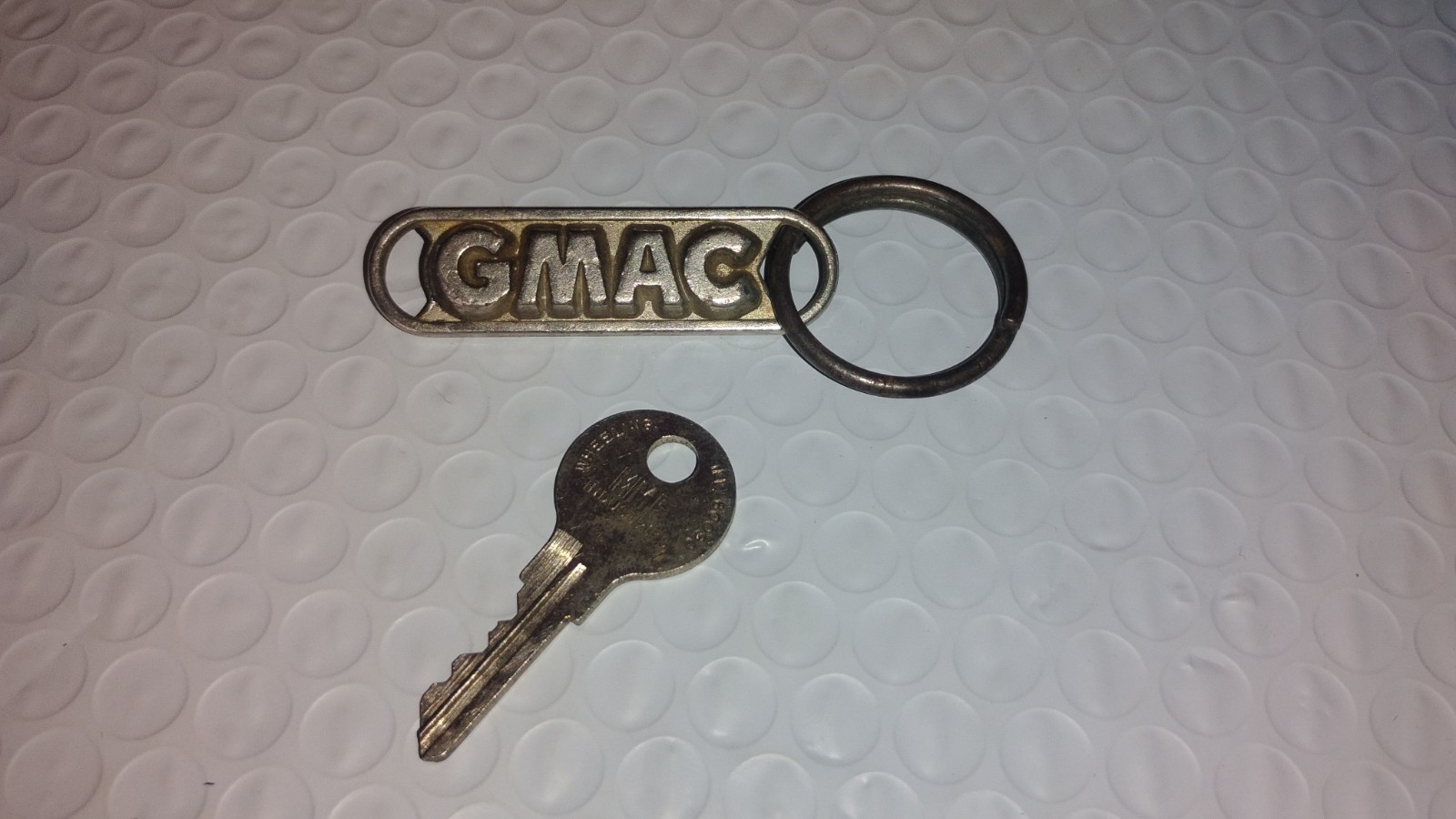Vintage GMAC Metal Double Key Ring Key Chain 2.1/2\