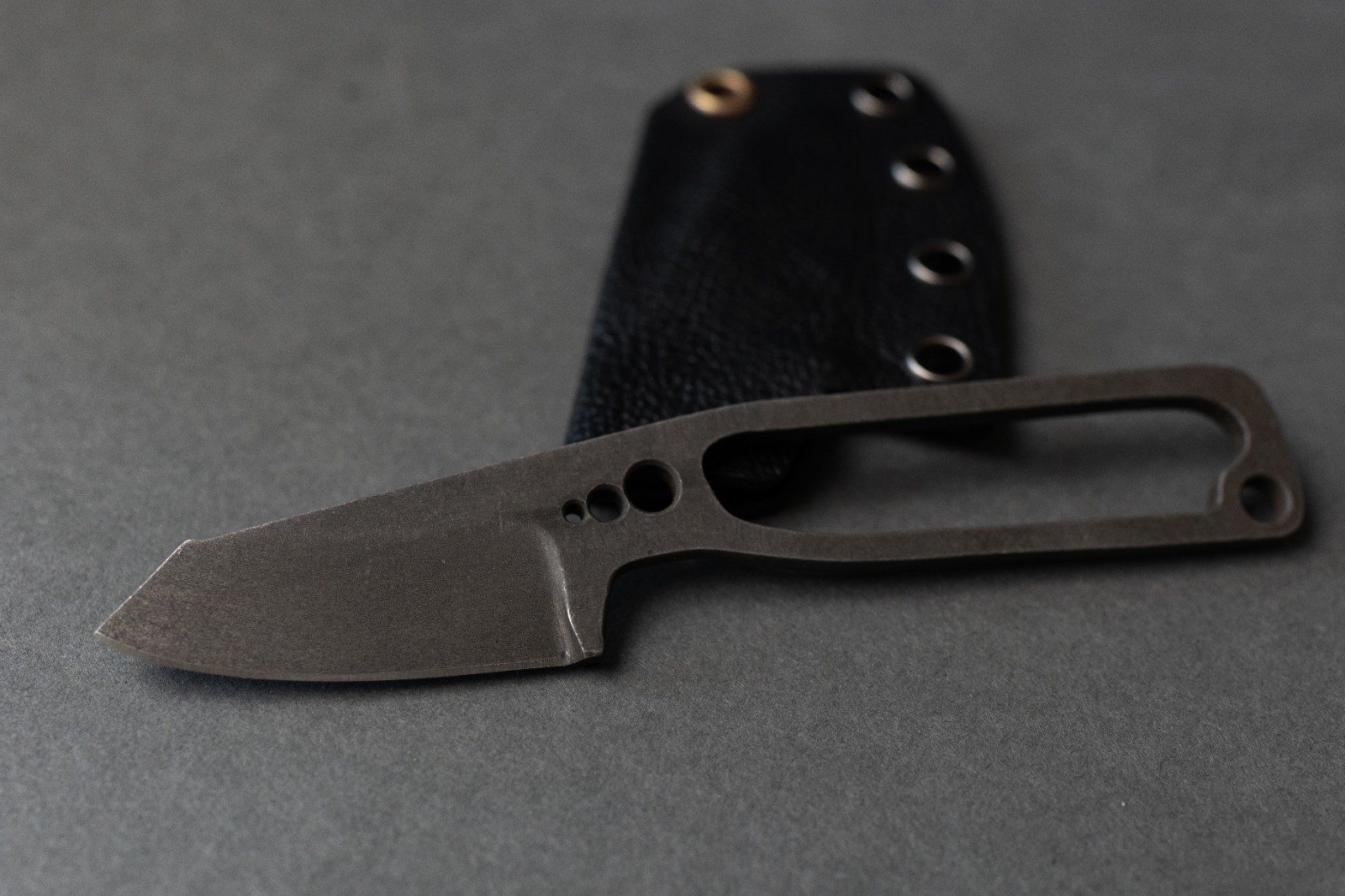 edc knife D3 (63 HRC)
