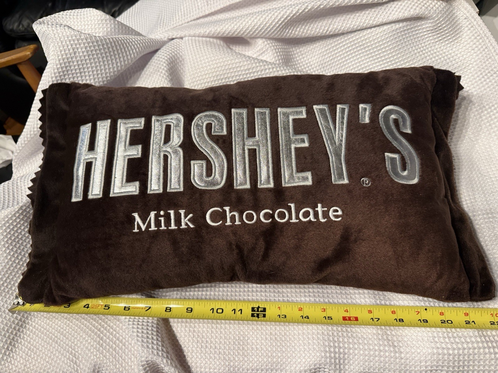 Hershey\'s Chocolate Bar Plush Pillow New Official 2010 Sweet Thang 22” X 12” Sm