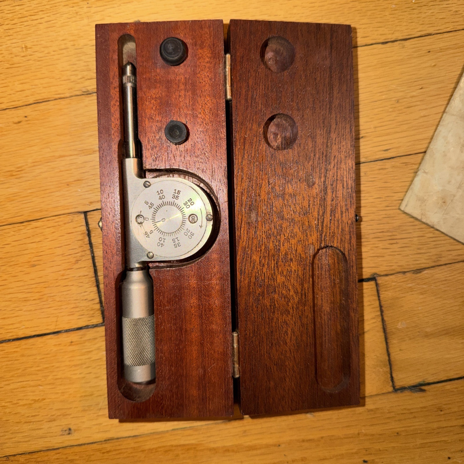 CC NICE VINTAGE BROWN & SHARPE NO. 748 SPEED INDICATOR IN ORIGINAL CASE