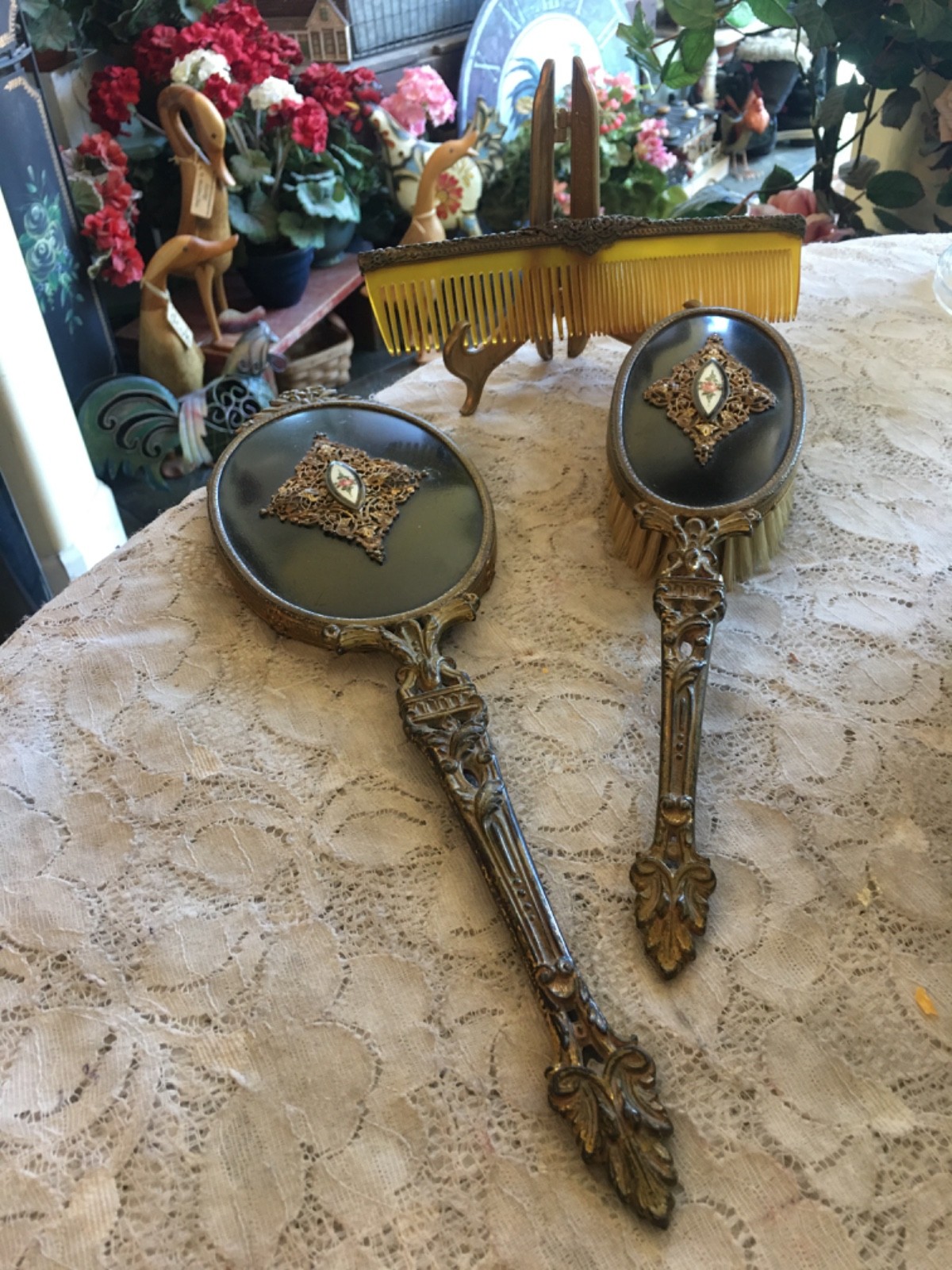 Vintage Ornate Handheld Mirror~ Brush~Comb 1940\'s Vanity Set Rose Cameo Center Vintage Ornate Handheld Mirror~ Brush~Comb 1940\'s Vanity Set Rose Cameo Center