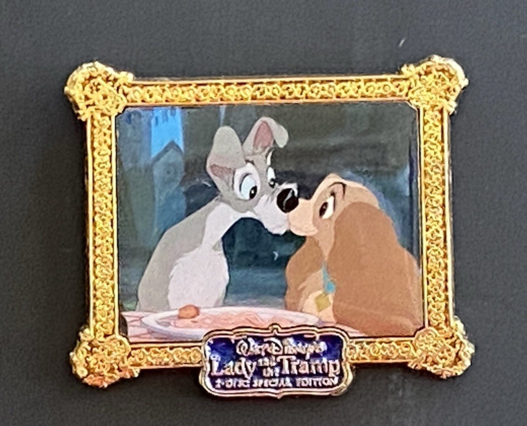 Disney Lady & The Tramp Special Promo Gold Pin Spaghetti Kissing