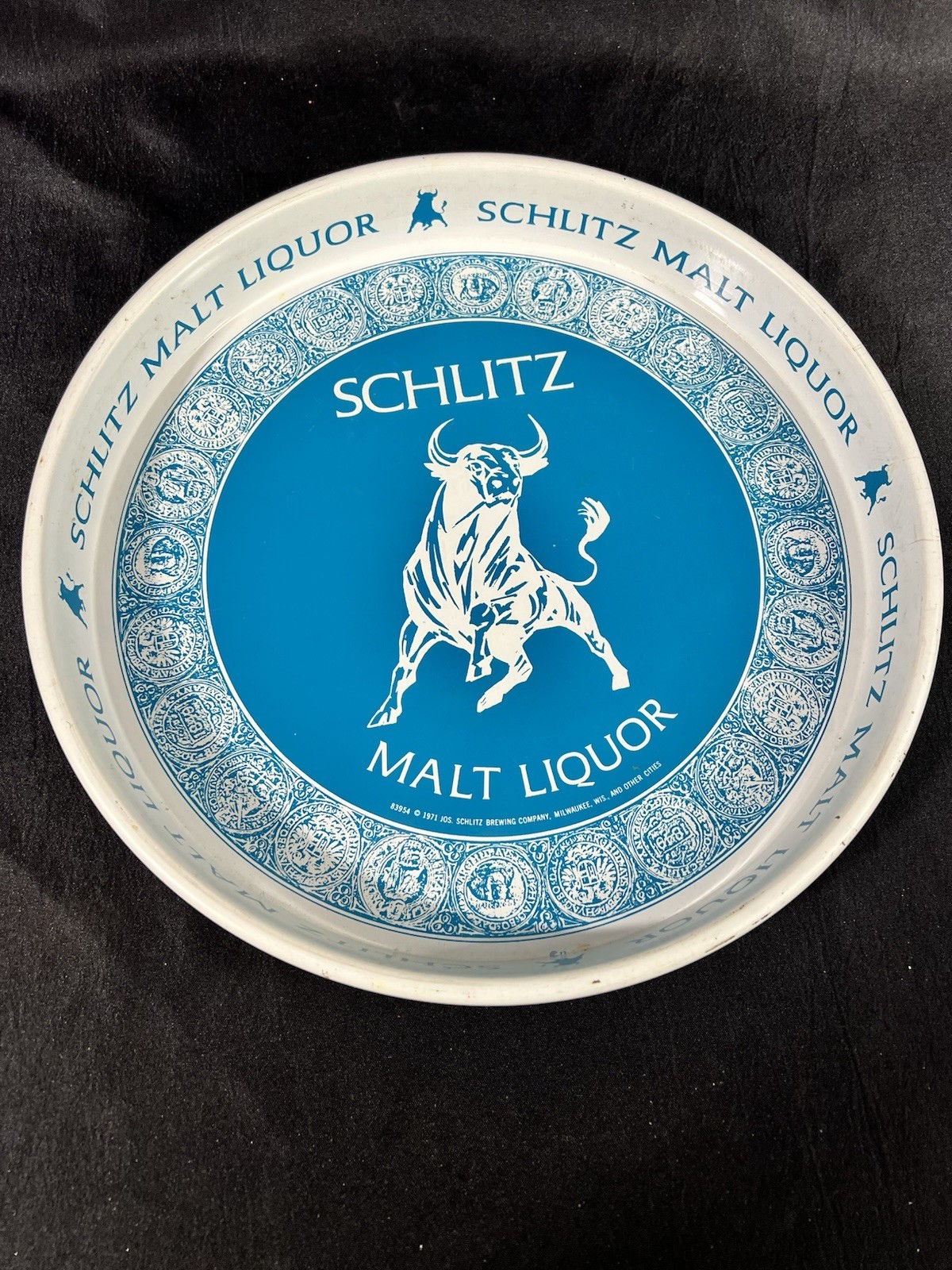 SWEET VINTAGE 1971 SCHLITZ MALT LIQUOR BEER TRAY WILWAUKEE WISCONSIN WI BULL