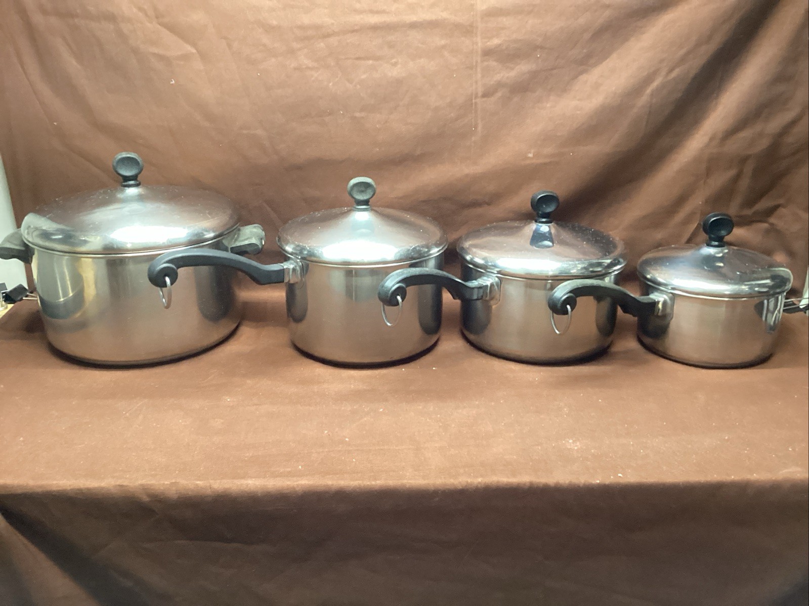 VTG Farberware Stainless Steel Aluminum Clad 8 Pc Set W/ Lids 1, 2, 2 1/2, 4 QT VTG Farberware Stainless Steel Aluminum Clad 8 Pc Set W/ Lids 1, 2, 2 1/2, 4 QT