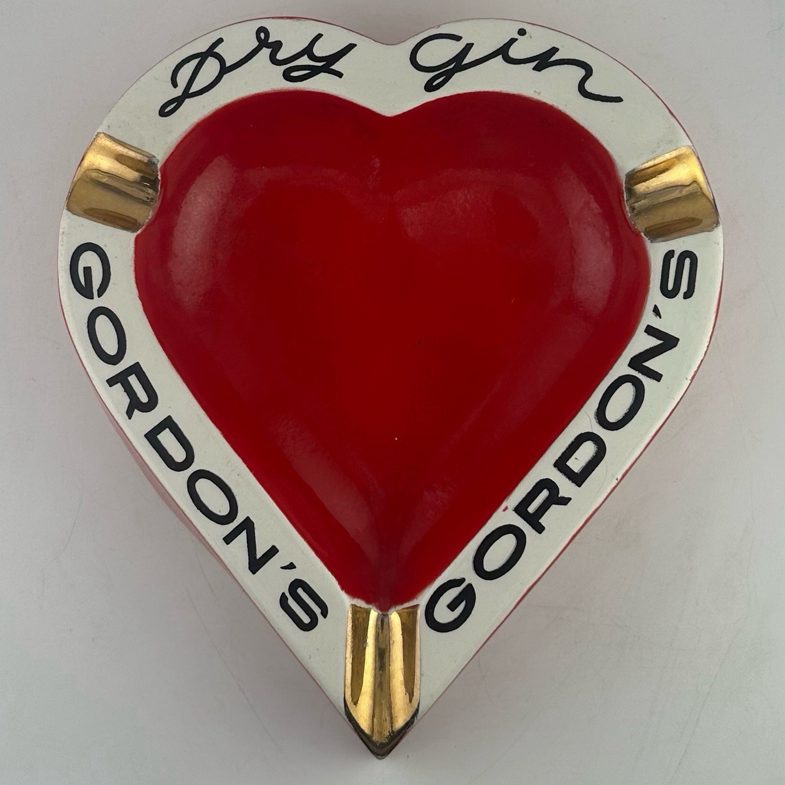 Vintage Gordon’s Dry Gin Heart Ashtray Moulin des Loups France Advertising