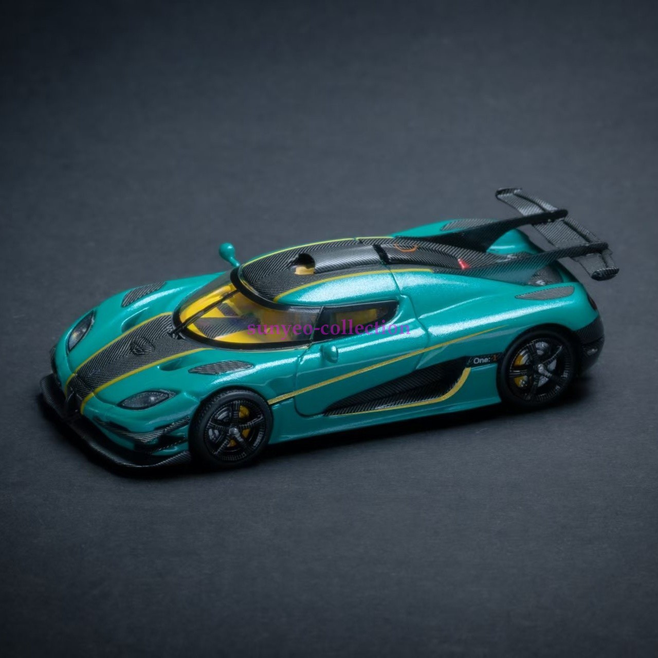 1:64 Agera One:1 Die-cast Model Car - Green Supercar 1/64