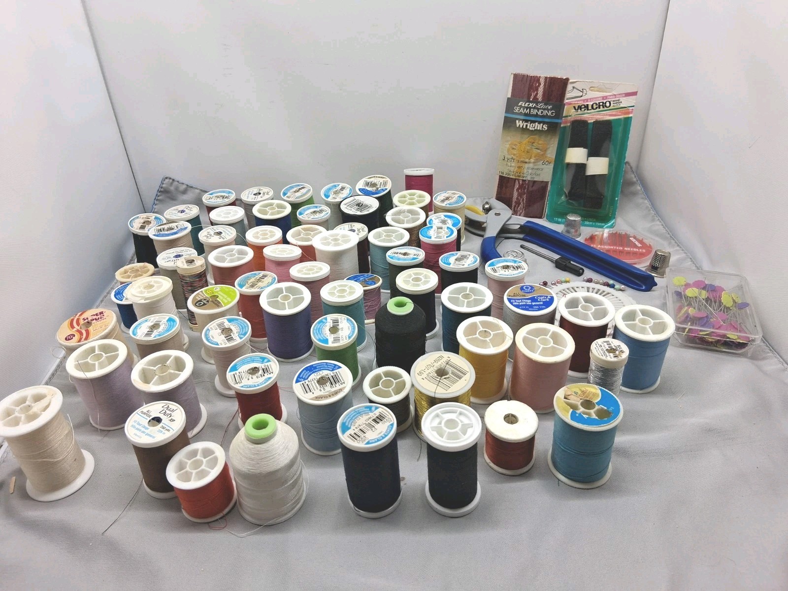 Mixed Lot 75 Sewing Items Tools Needles Mostly Thread Variety Of Colors