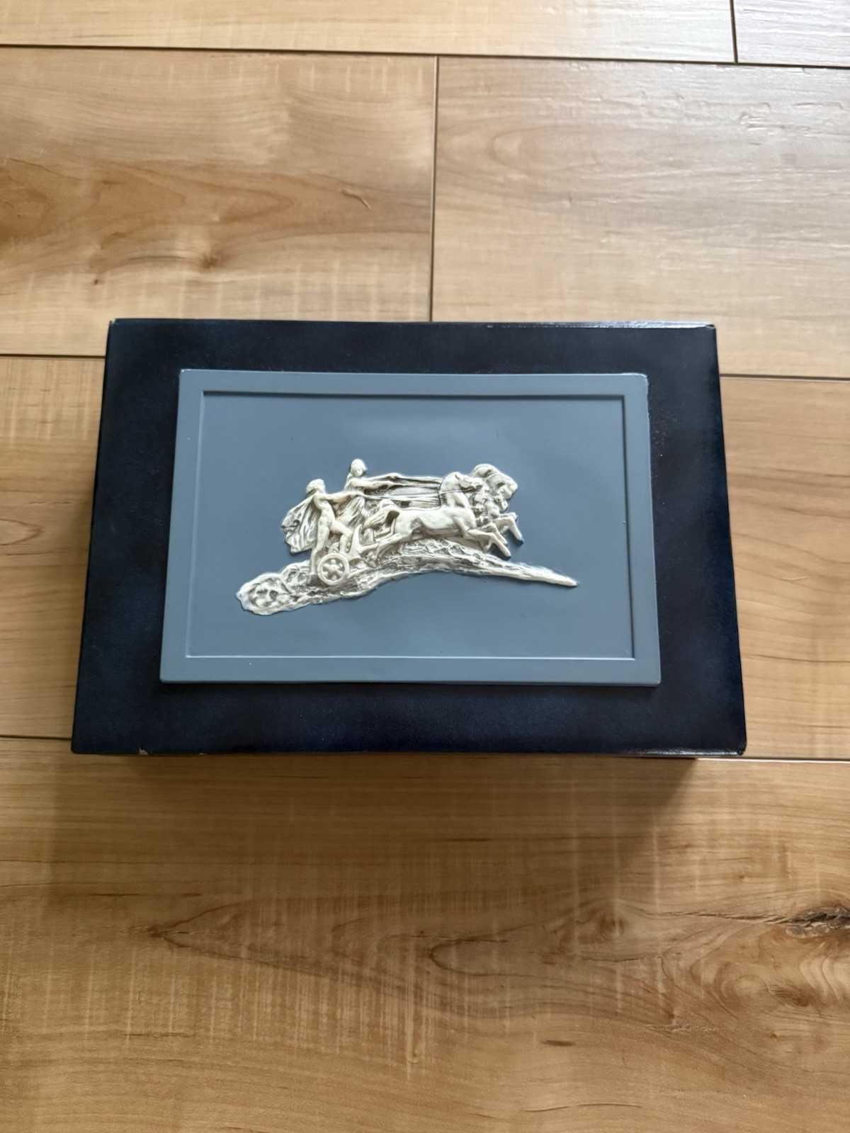 Vintage Dante Incolay Chariot Jewelry Box W/Roman horse and chariot relief Blue