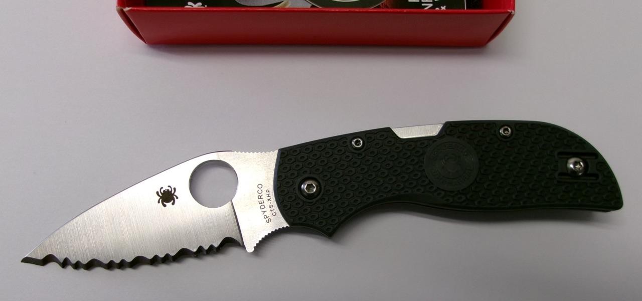 Spyderco C152SGY Chaparral Lightweight Folding Knife FRN Handle Serrated NEW