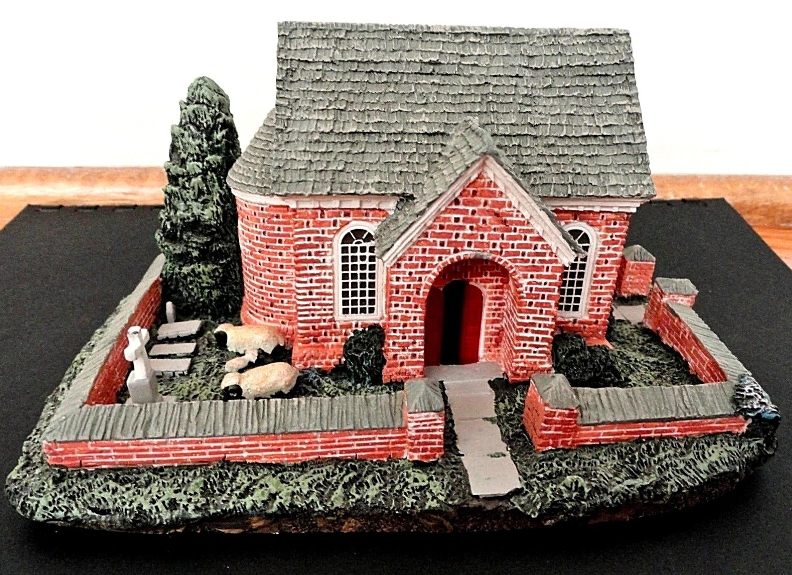 VTG 1993 Hawthorne Eastbrook Church Strolling Through America Series Hand Paint