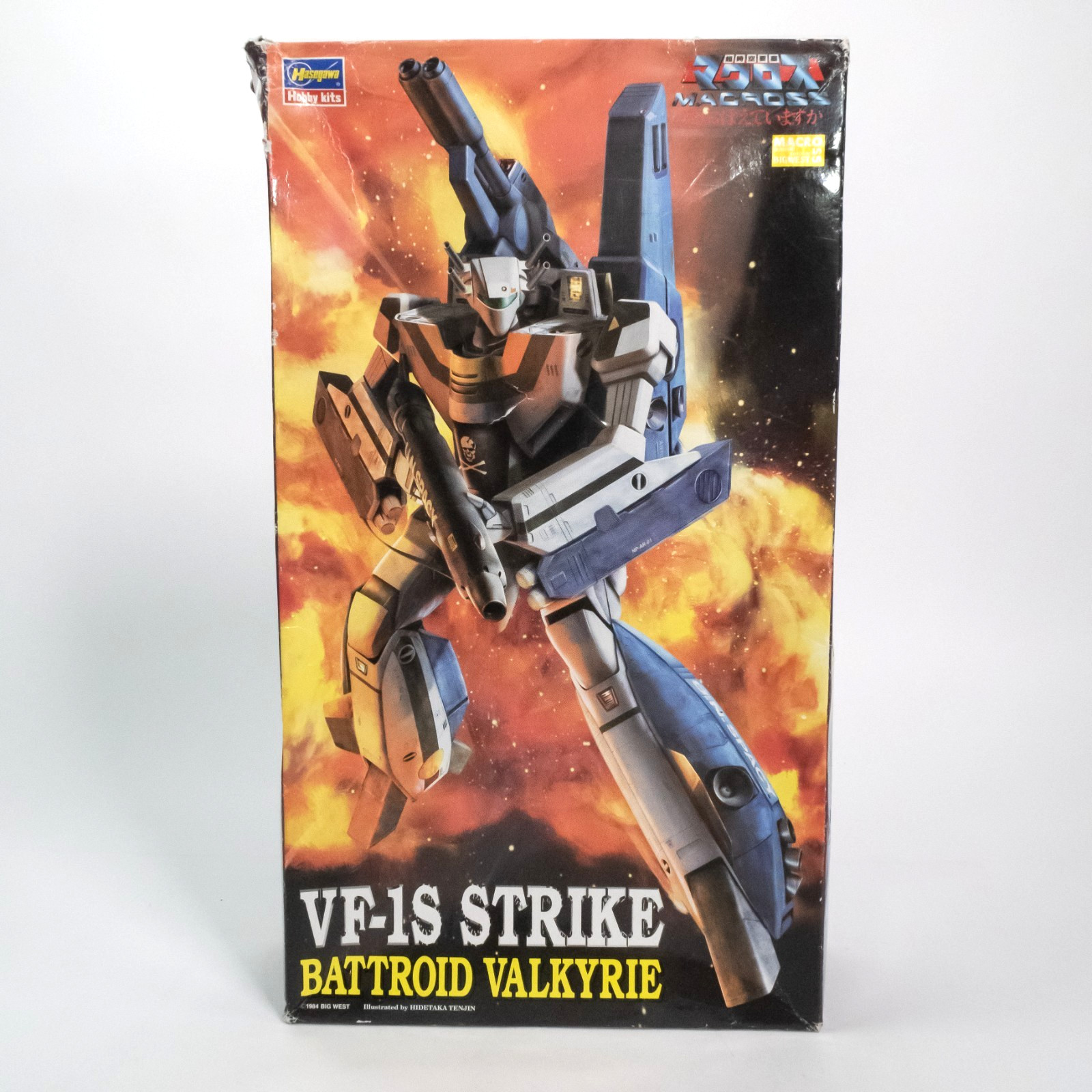 Hasegawa Super Dimension Fortress Macross VF-1S Strike Battroid Valkyrie 1/72