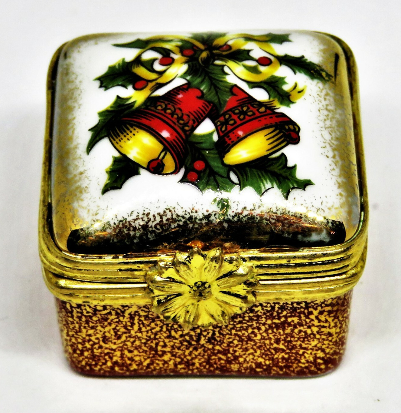 LIMOGES FRANCE BOX ~ CHRISTMAS ~ DUBARRY FLORAL ~ BELLS & HOLLY & RIBBONS LIMOGES FRANCE BOX ~ CHRISTMAS ~ DUBARRY FLORAL ~ BELLS & HOLLY & RIBBONS