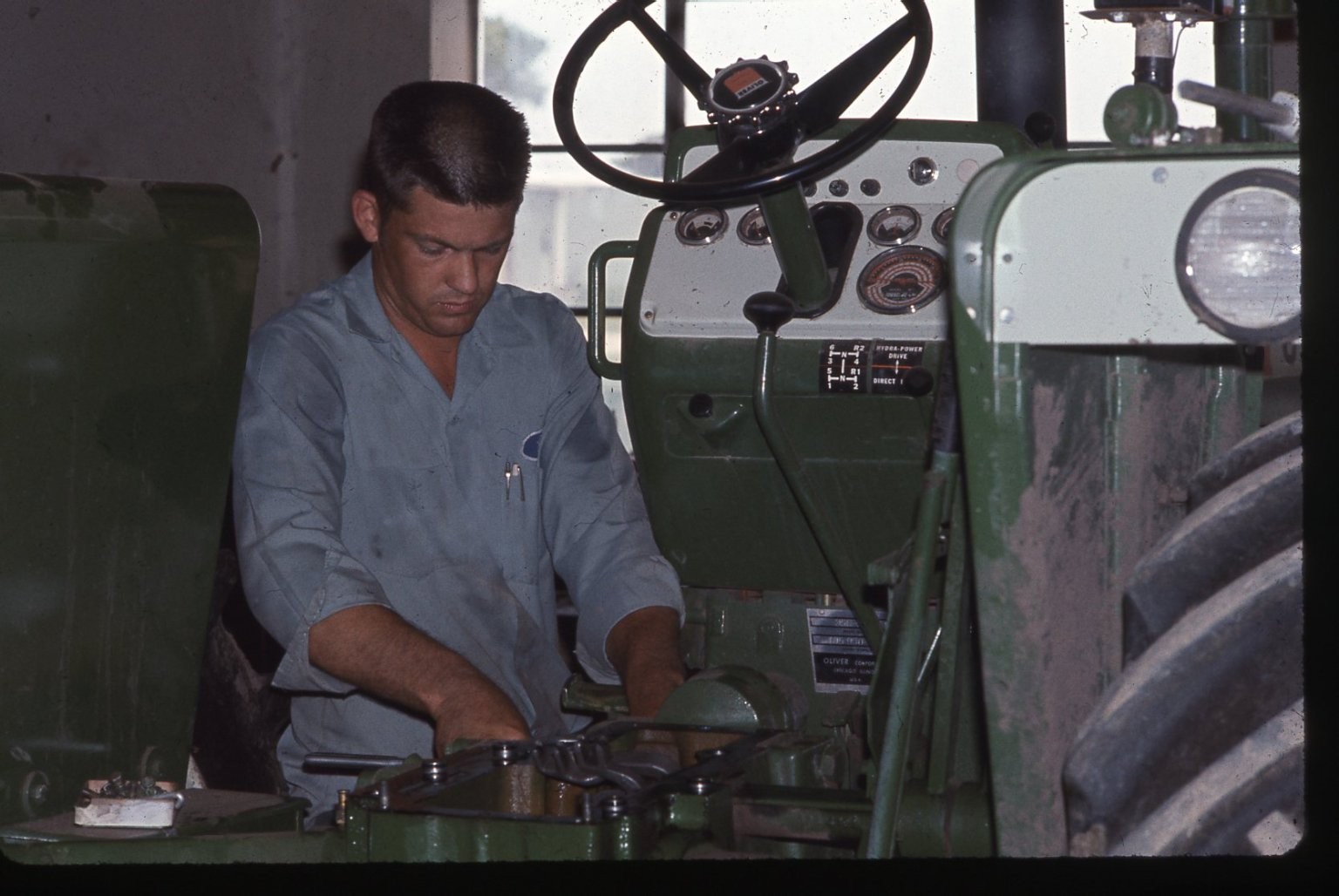 sl44 Slide 1970\'s  Farmer Mechanic Working Oliver Tractor Farm 135a