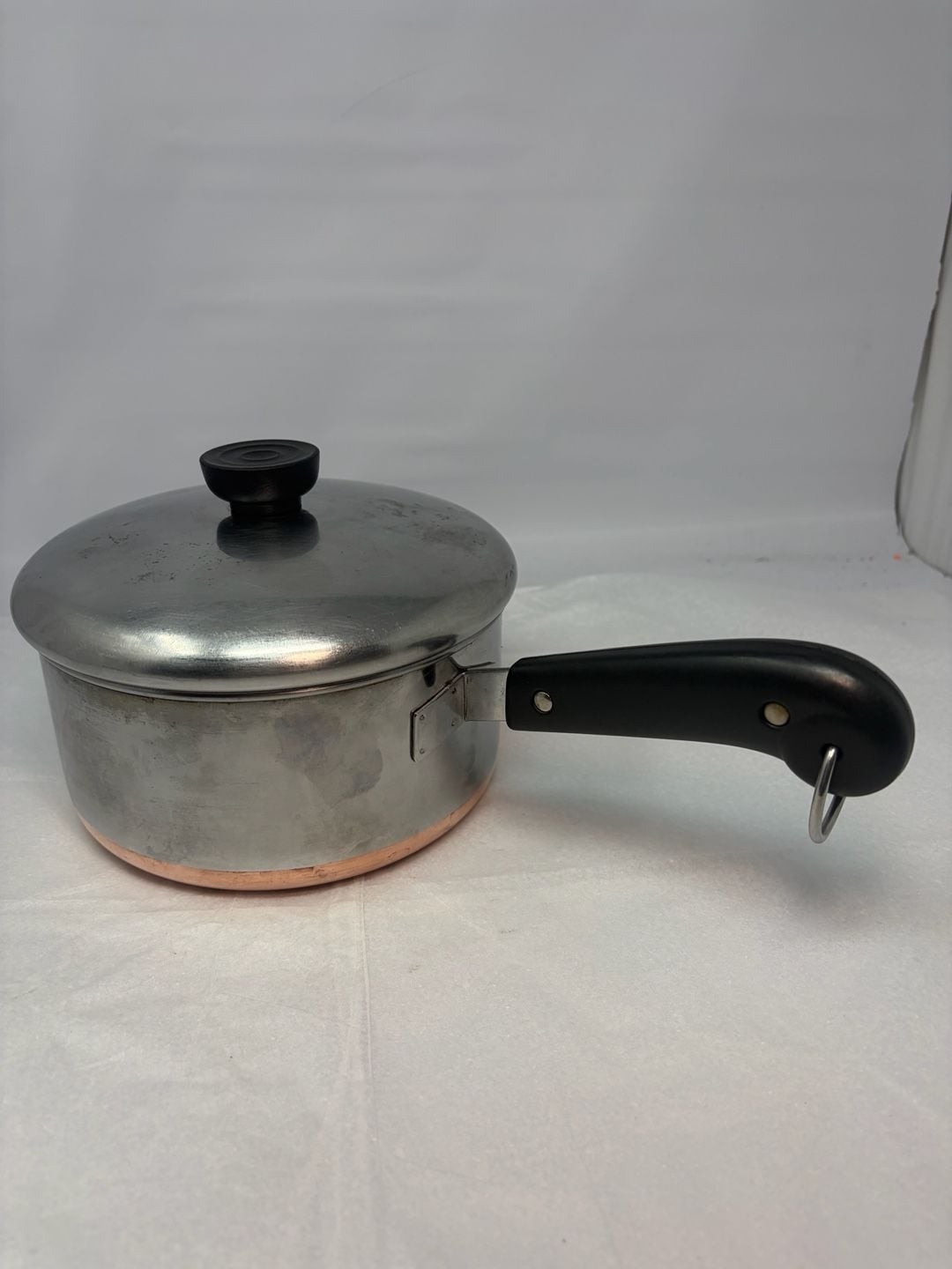 Vintage Pre 1968 Copper Bottom Revere Ware 1 1/2 Quart Sauce Pan with orig lid.