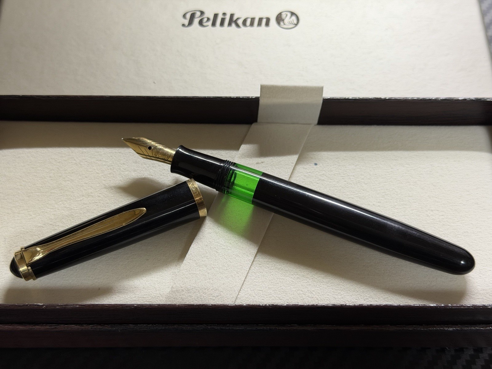 Pelikan 400NN M&K Black 14C EF Fountain Pen Very Good