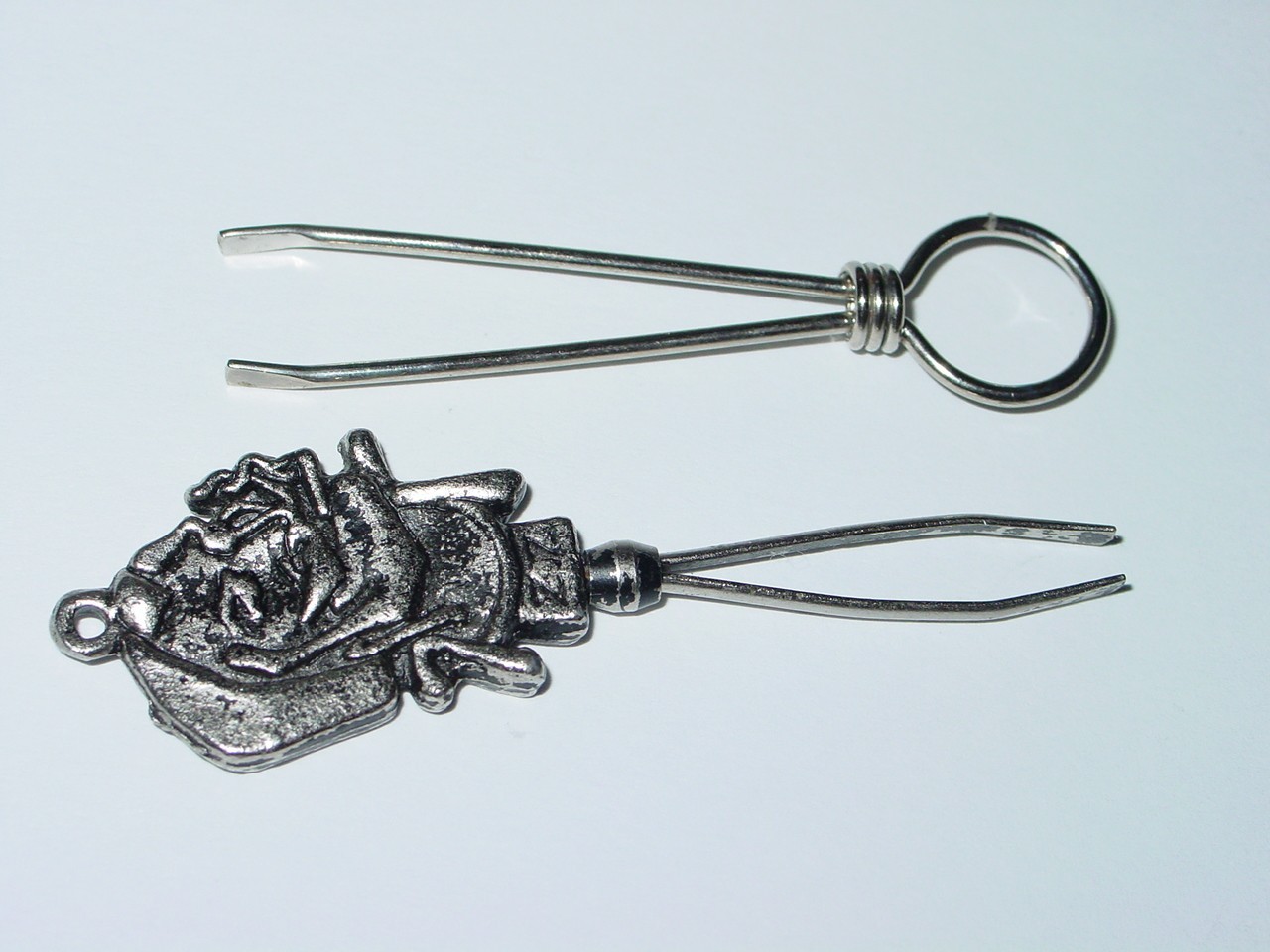 CIGARETTE HOLDER VINTAGE 1970's HEADSHOP ZIG ZAG DUDE ROACH CLIP Set of 2