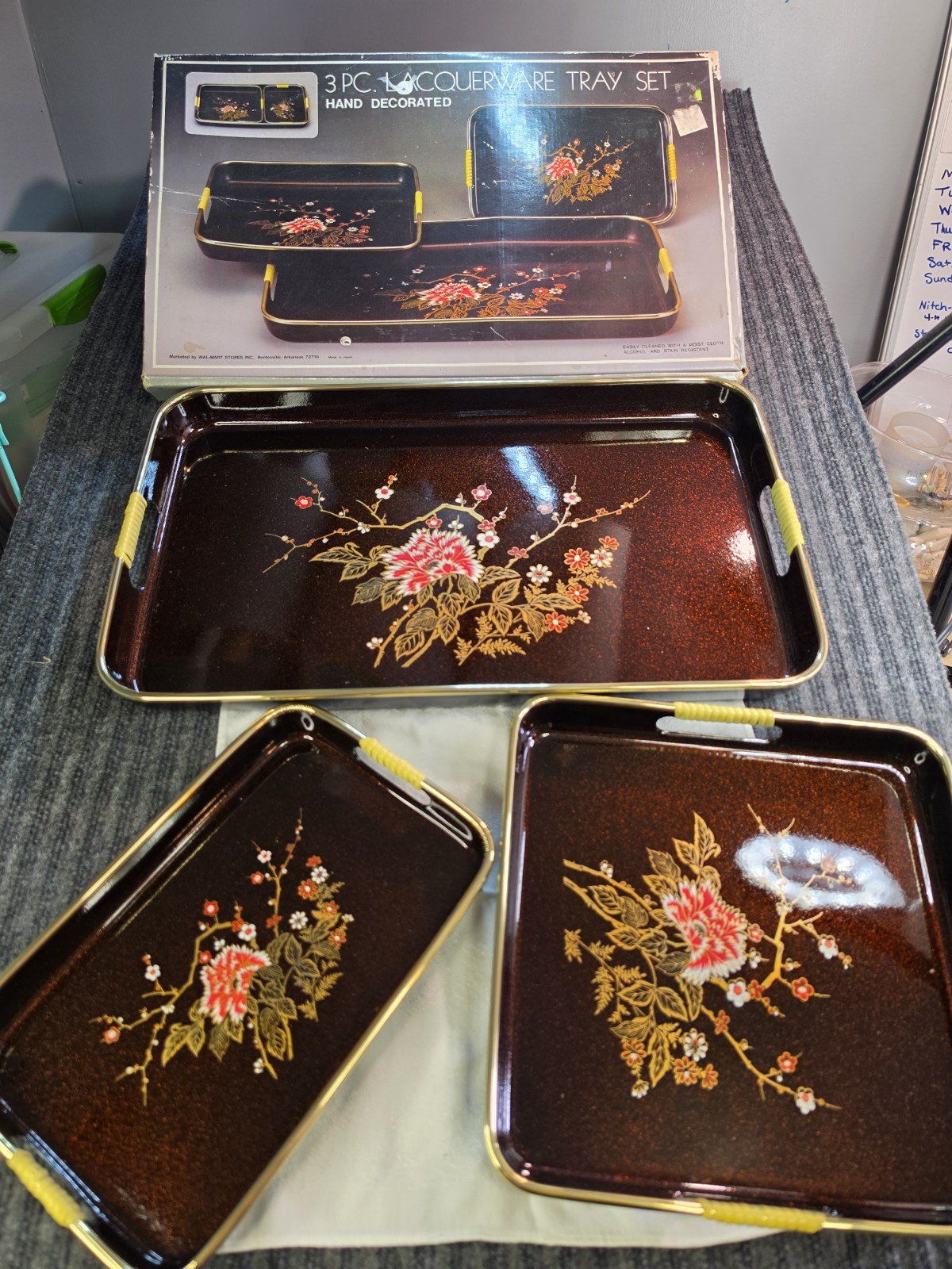 Vintage 3 Piece Lacquerware Tray Set Black Red White Flower Plant Design NOS