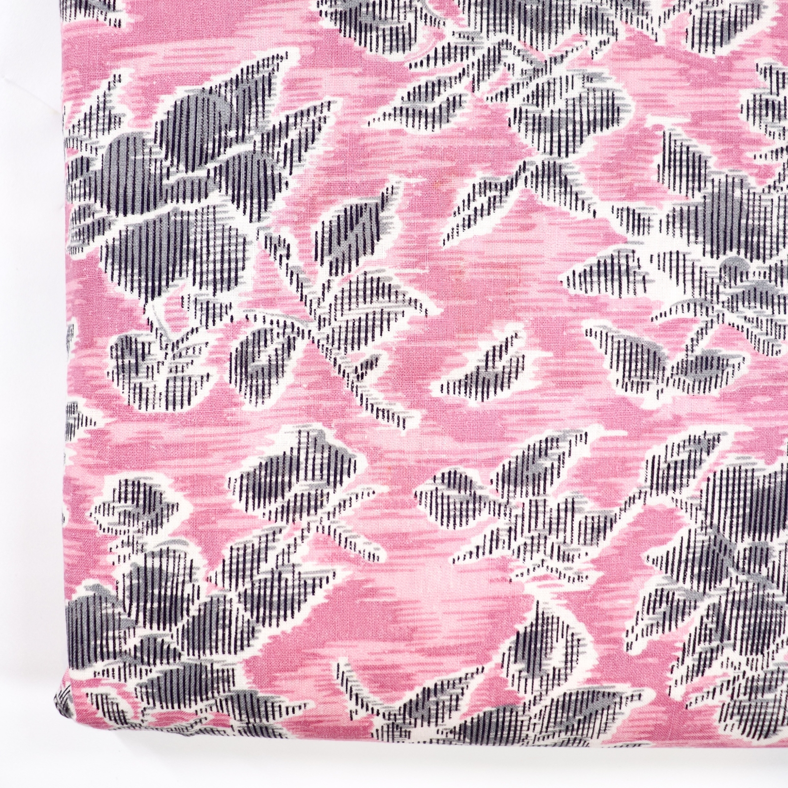 Vtg Cotton Fabric 1950s Clothing Quilting 37x99 Pink Gray Flowers Floral Yardage