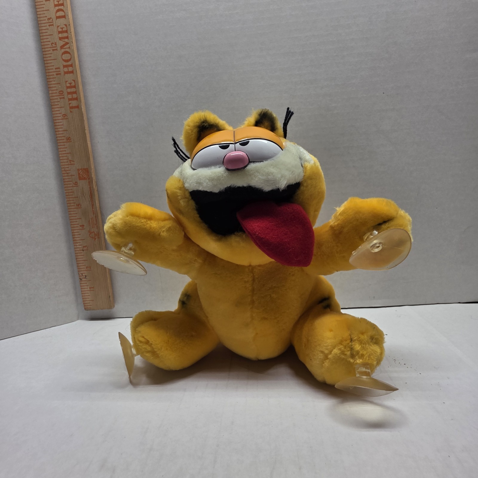 1978 Vintage stuck on you Garfield Plush suction cup tounge out
