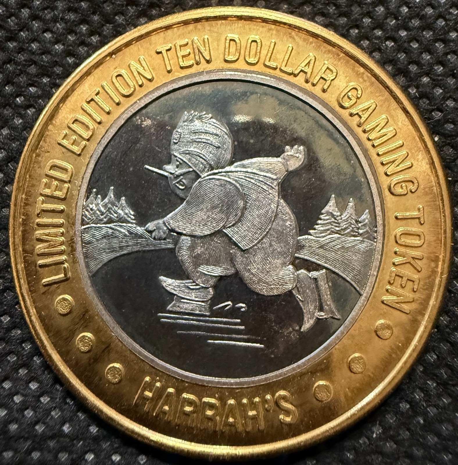 ⭐️HARRAH’S HOTEL & CASINO Limited Edition 999% .6 Oz Pure Silver Strke Center⭐️ ⭐️HARRAH’S HOTEL & CASINO Limited Edition 999% .6 Oz Pure Silver Strke Center⭐️